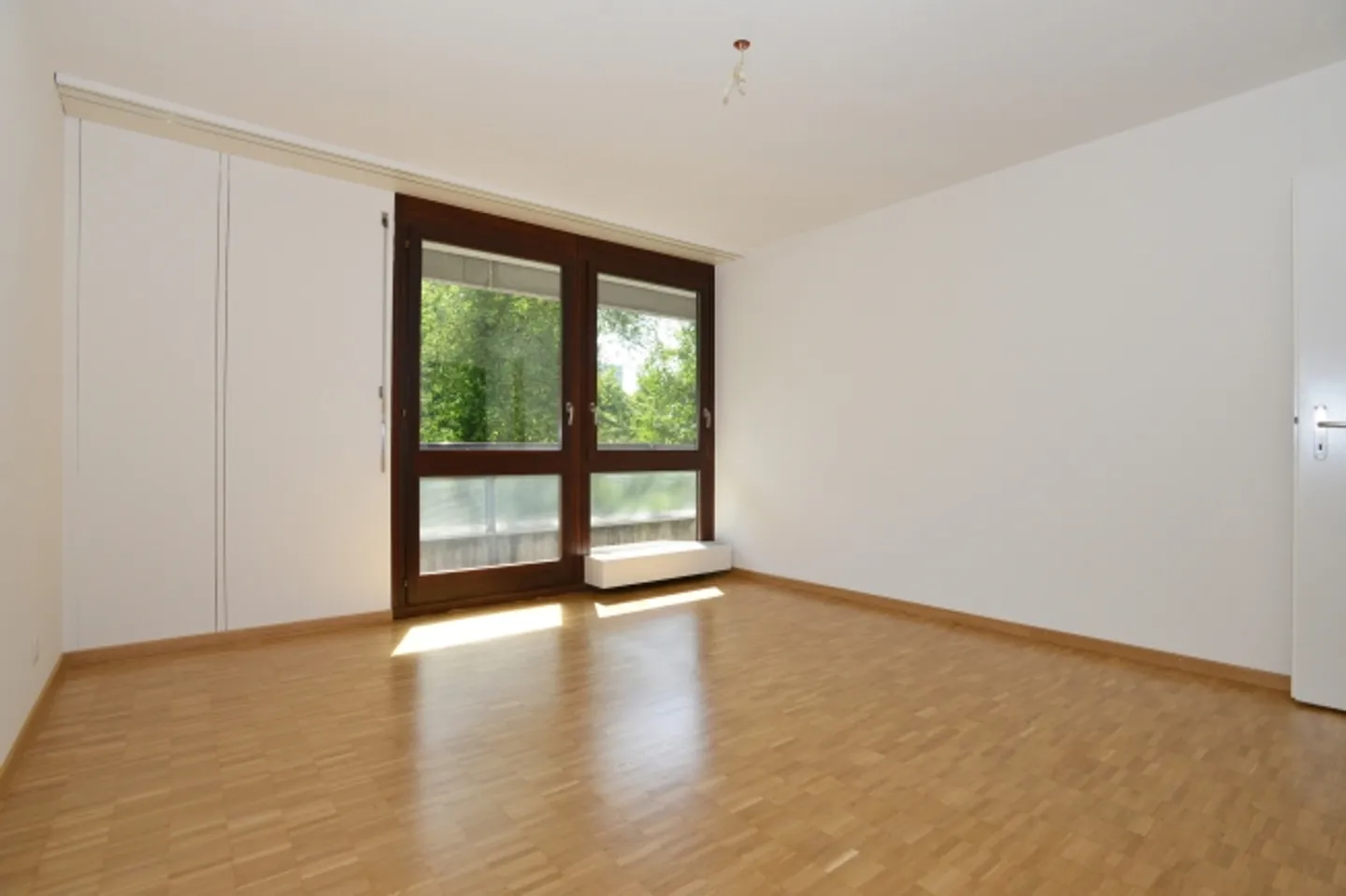 RENT WITHOUT DEPOSIT - We are looking for you! - Photo 5 of 6