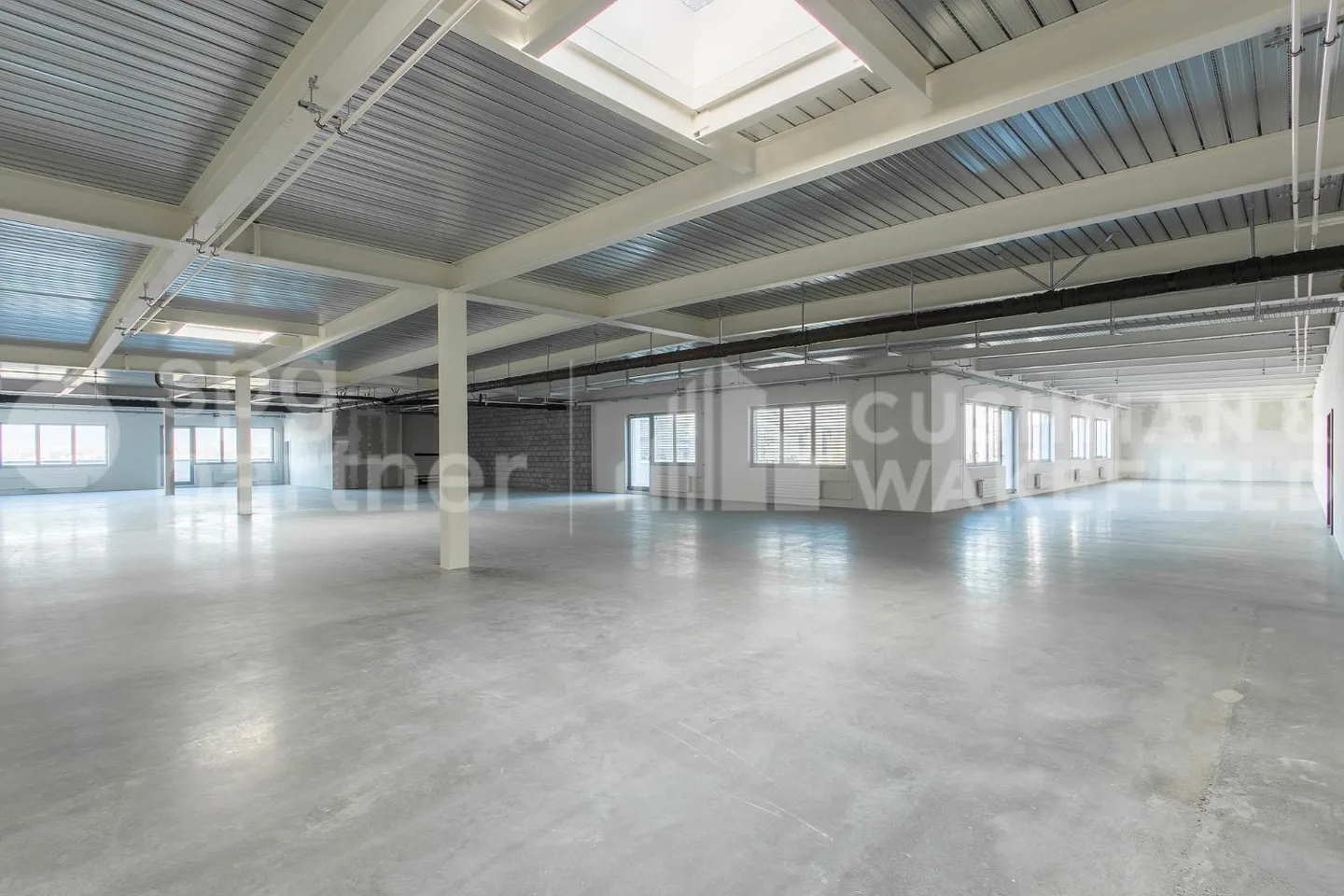 Moderne Logistik- und Büroflächen - Foto 8 von 13