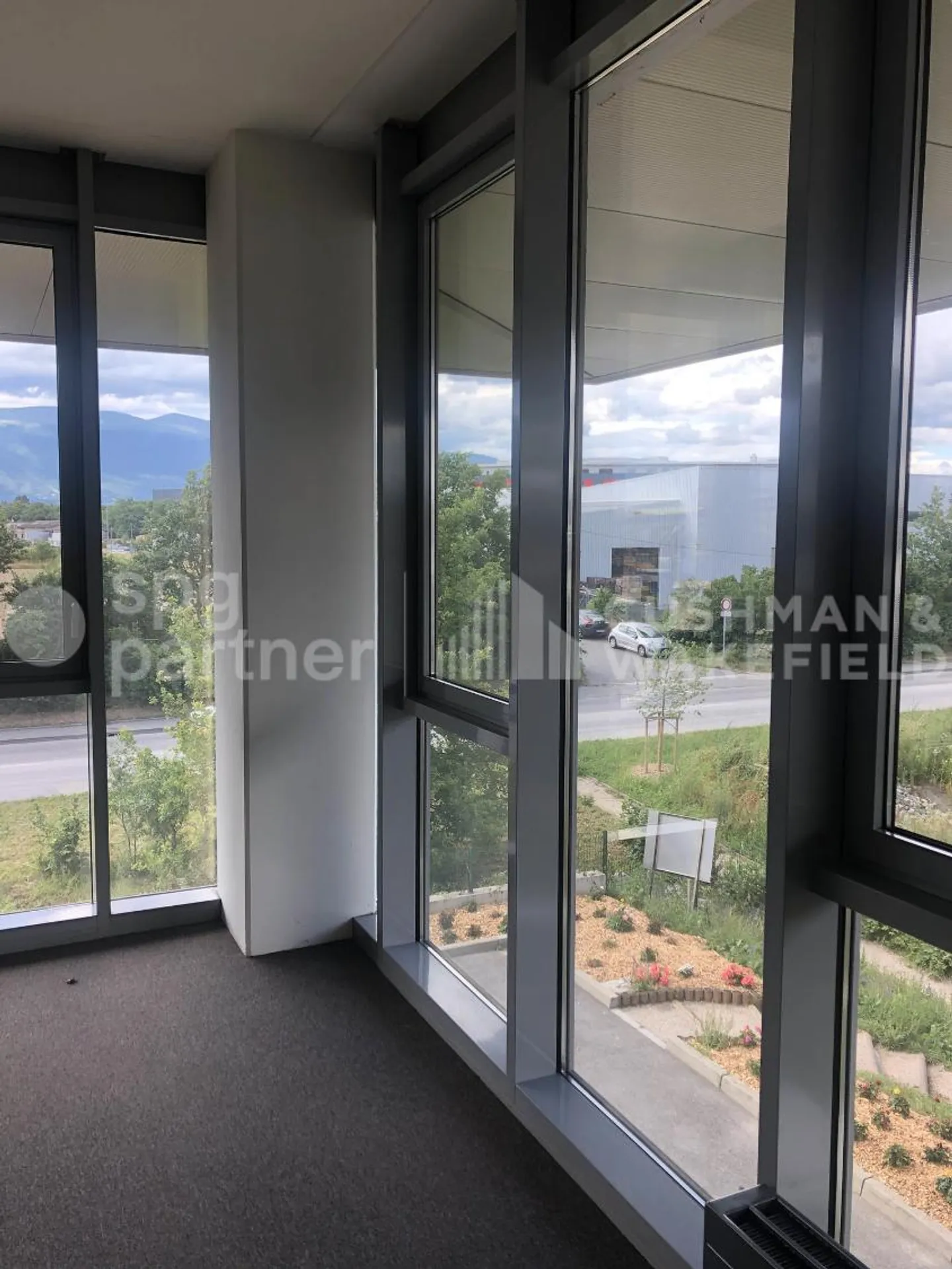 Moderne Logistik- und Büroflächen - Foto 9 von 13