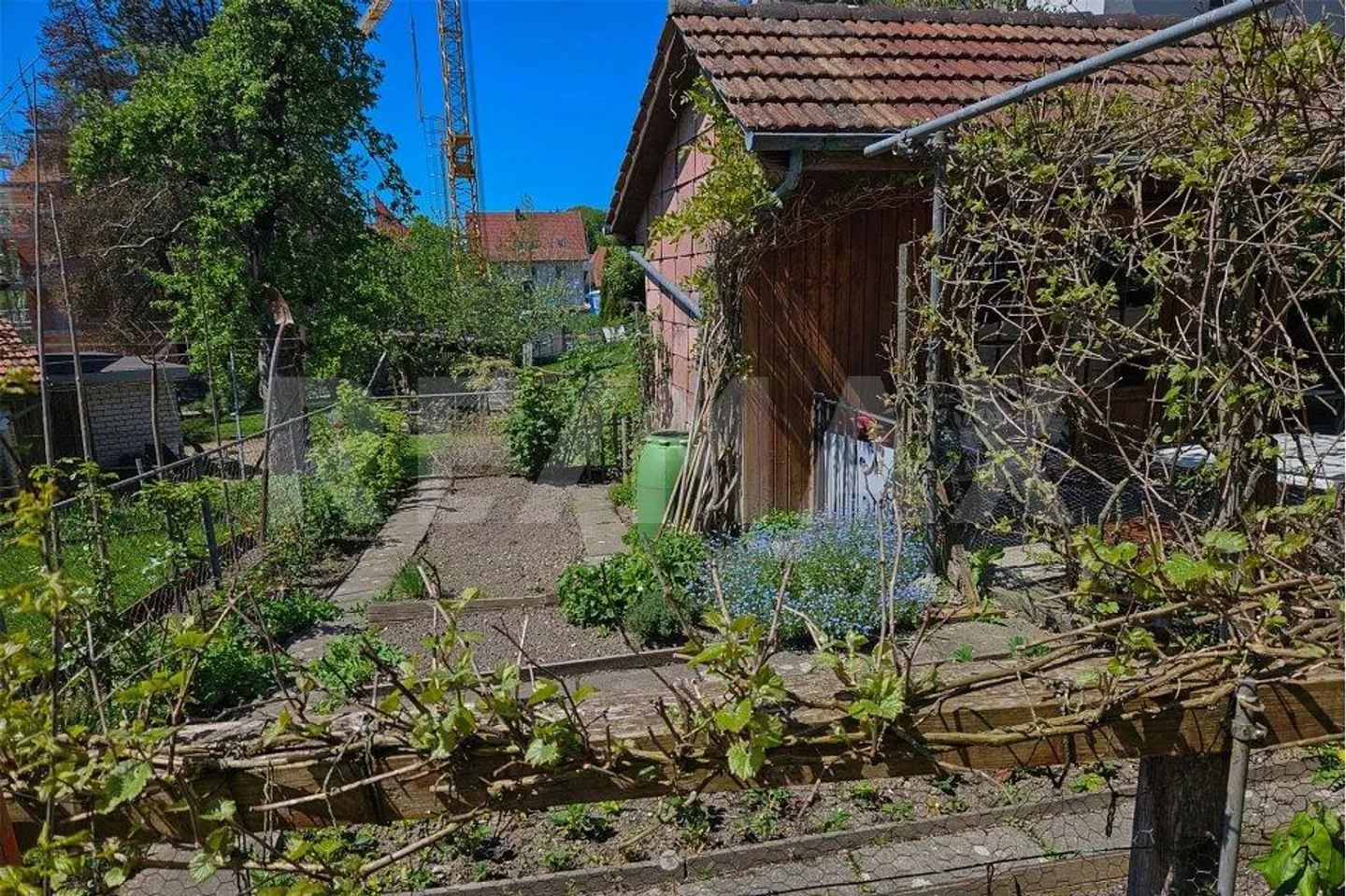 3 Familienhaus an ruhiger, sonniger Lage. Vermietet in gutem Zustand. - Foto 7 von 10