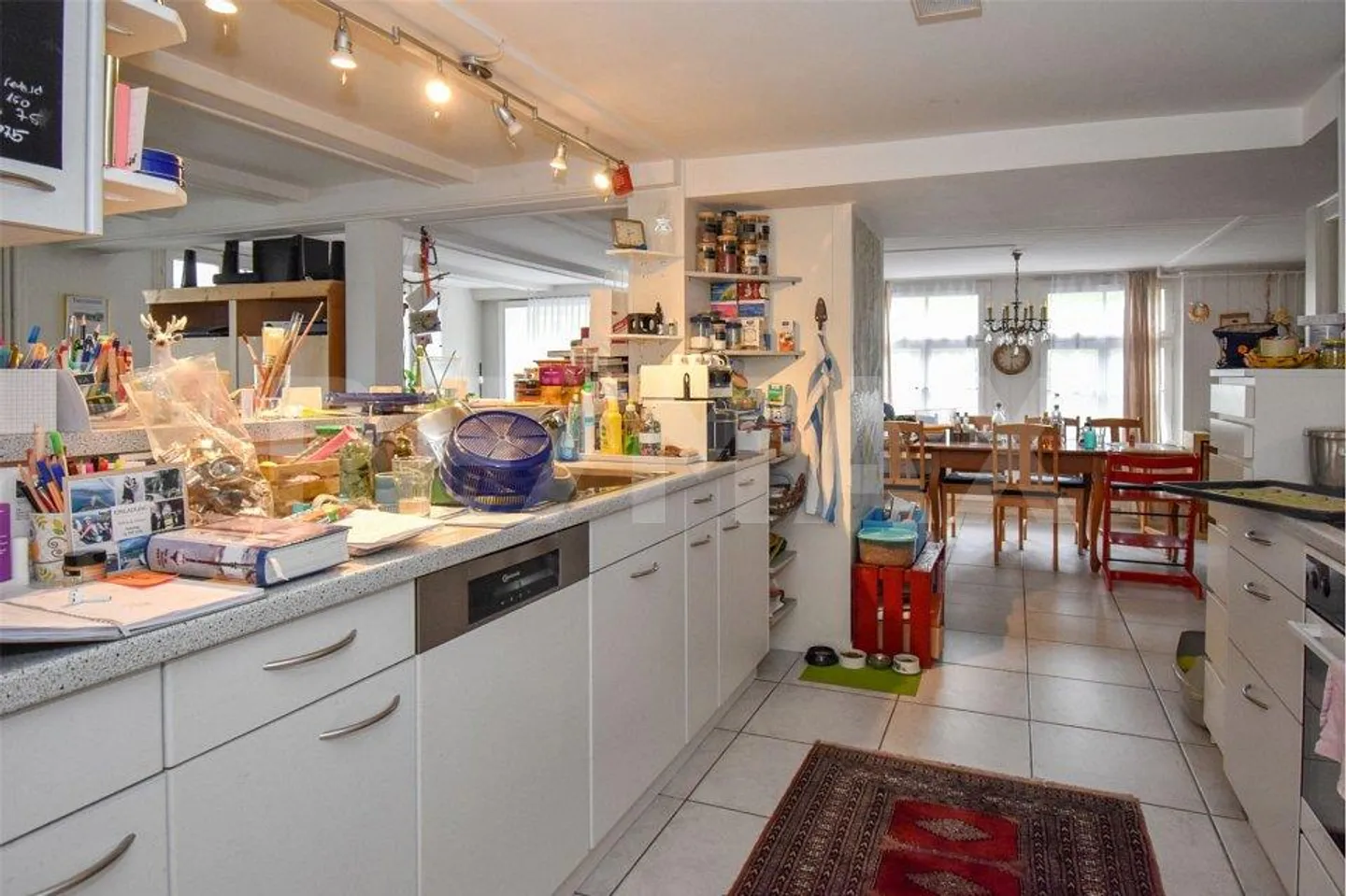 3 Familienhaus an ruhiger, sonniger Lage. Vermietet in gutem Zustand. - Foto 9 von 10