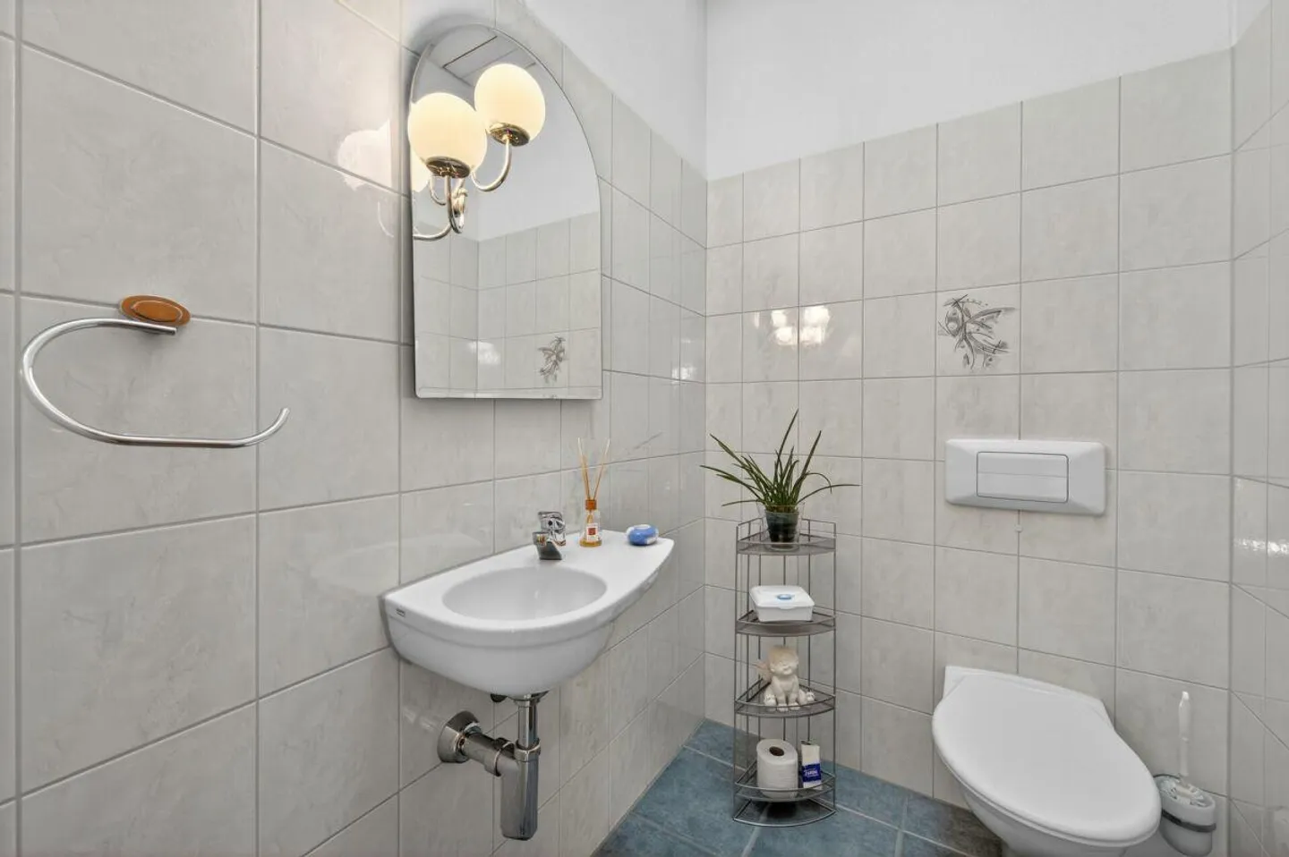 Une maison avec vue, bien entretenue et située au centre - Photo 11 sur 23