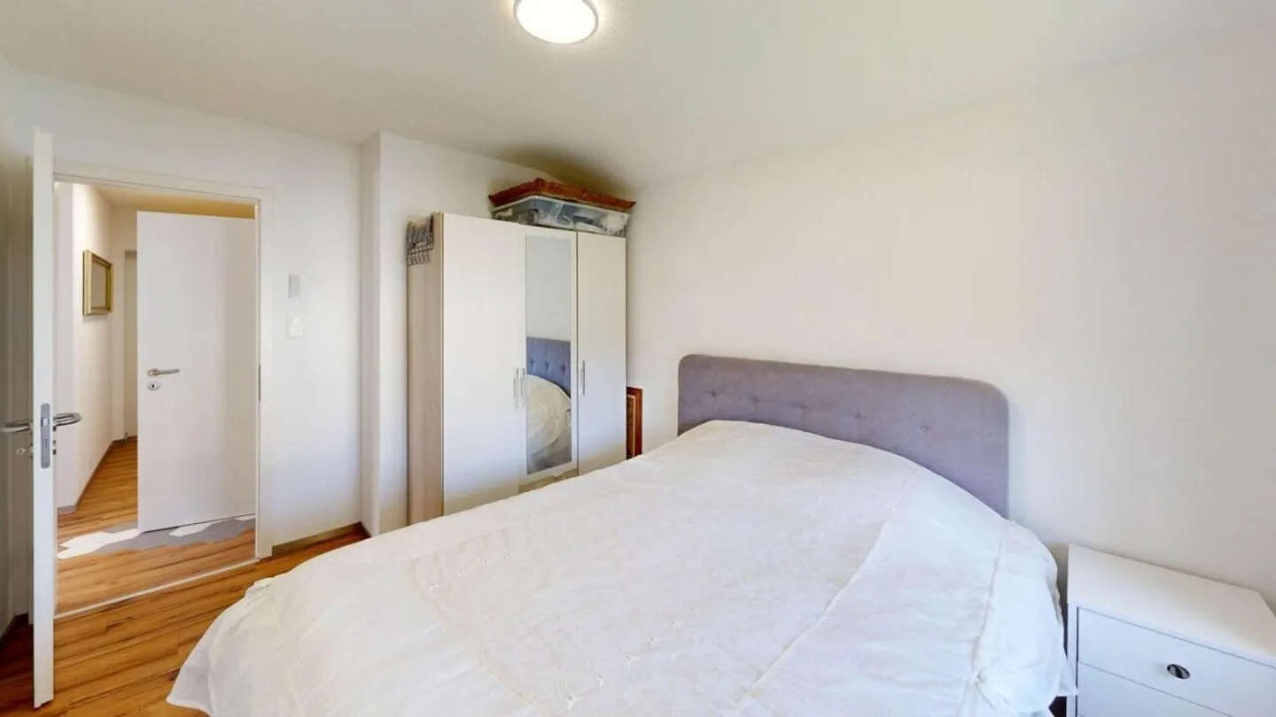 VILLA INDIPENDENTE DI 5,5 STANZE A DULLIKEN - COMPLETAMENTE RISTRUTTURATA - Foto 11 di 14