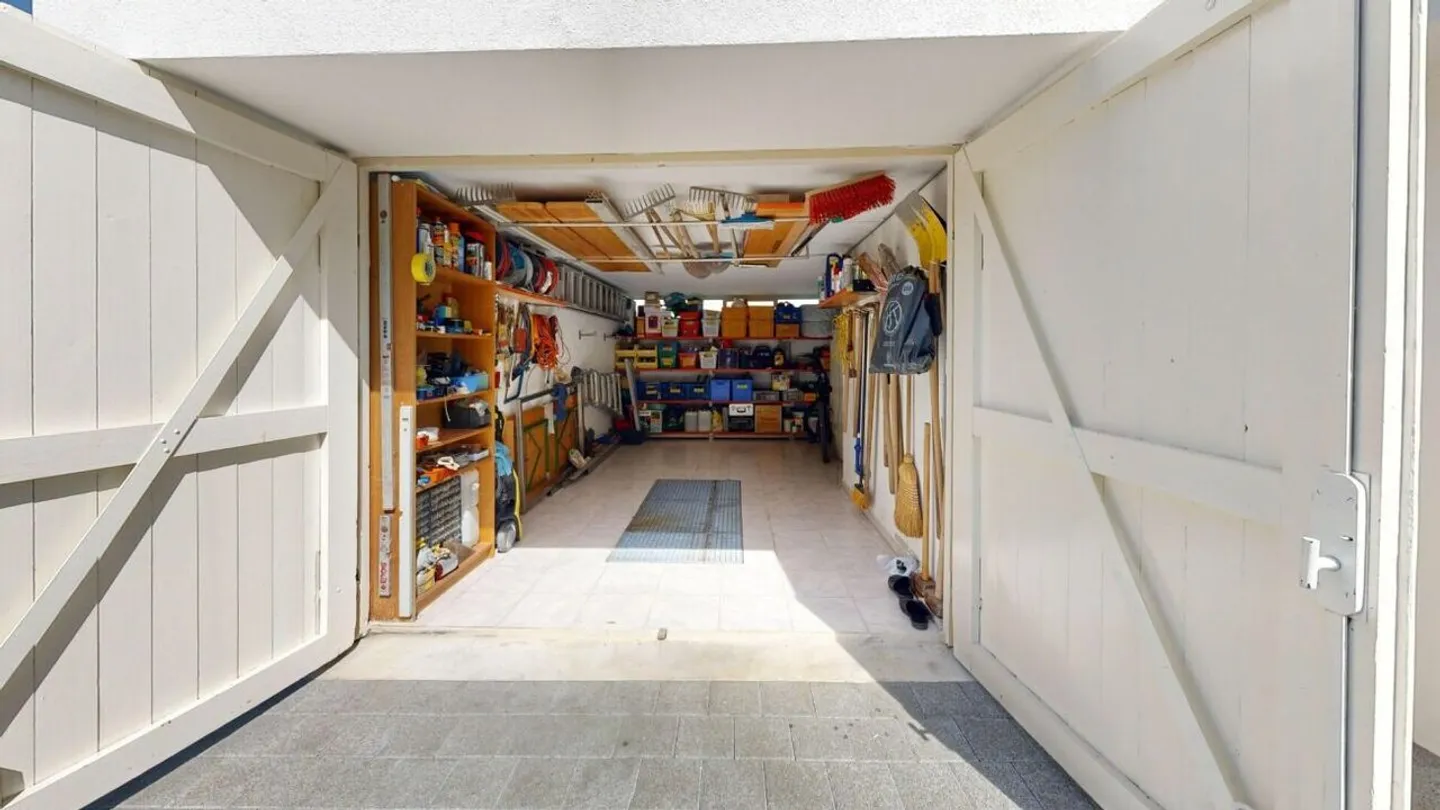 VILLA INDIPENDENTE DI 5,5 STANZE A DULLIKEN - COMPLETAMENTE RISTRUTTURATA - Foto 14 di 14