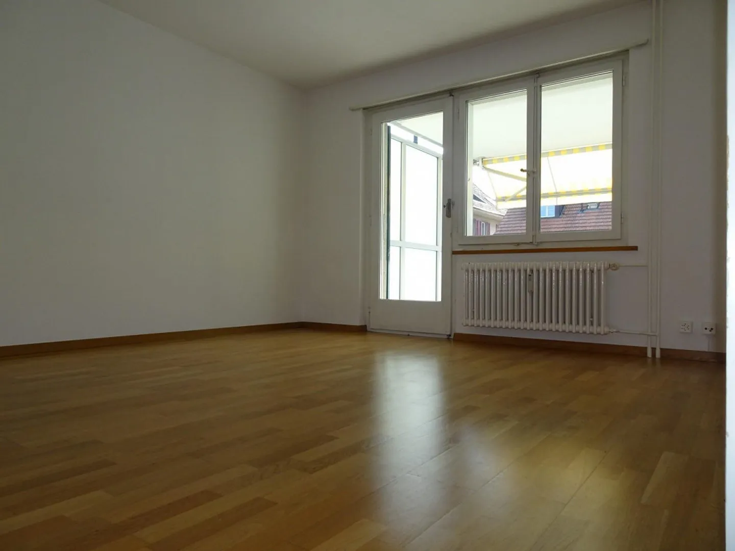 Wohnung mit Terrasse - Foto 3 von 6