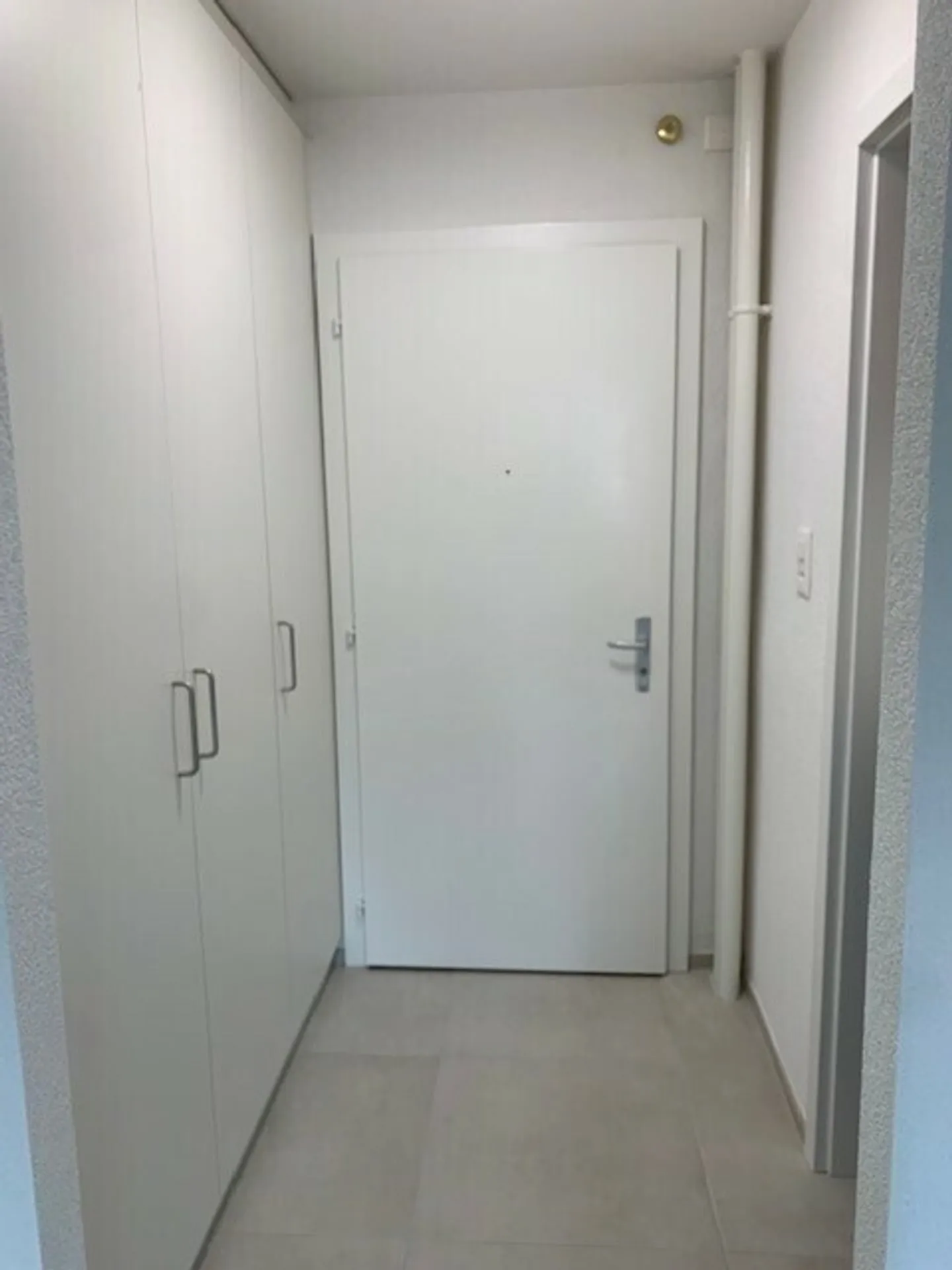 Helles Studio, 2024 in Villars-sur-Glâne renoviert - Foto 2 von 5