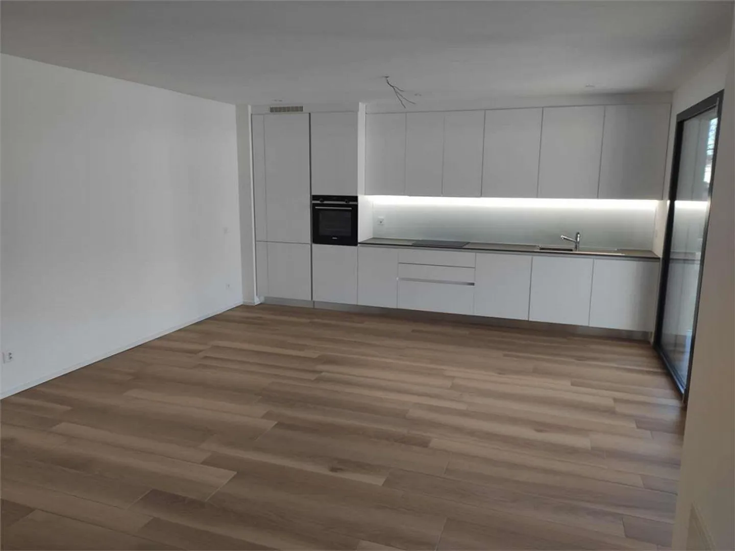 Cureglia, affitto 3.5 locali con terrazzo - Foto 3 di 13