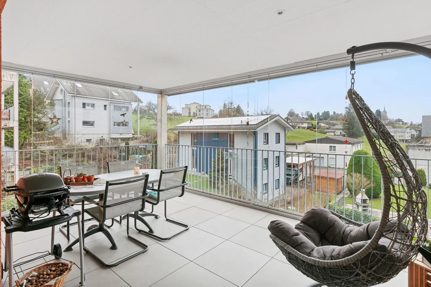 Appartement attrayant de 4,5 pièces avec loggia spacieuse - Photo 1 sur 7