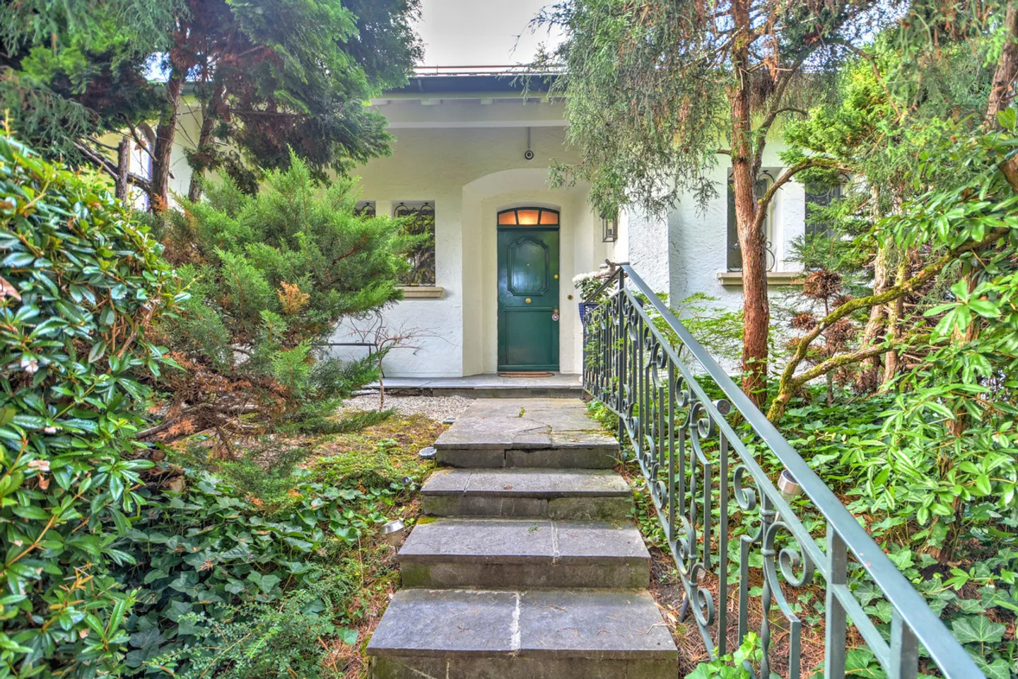 Maison contiguë 6 pièces - Photo 2 sur 10