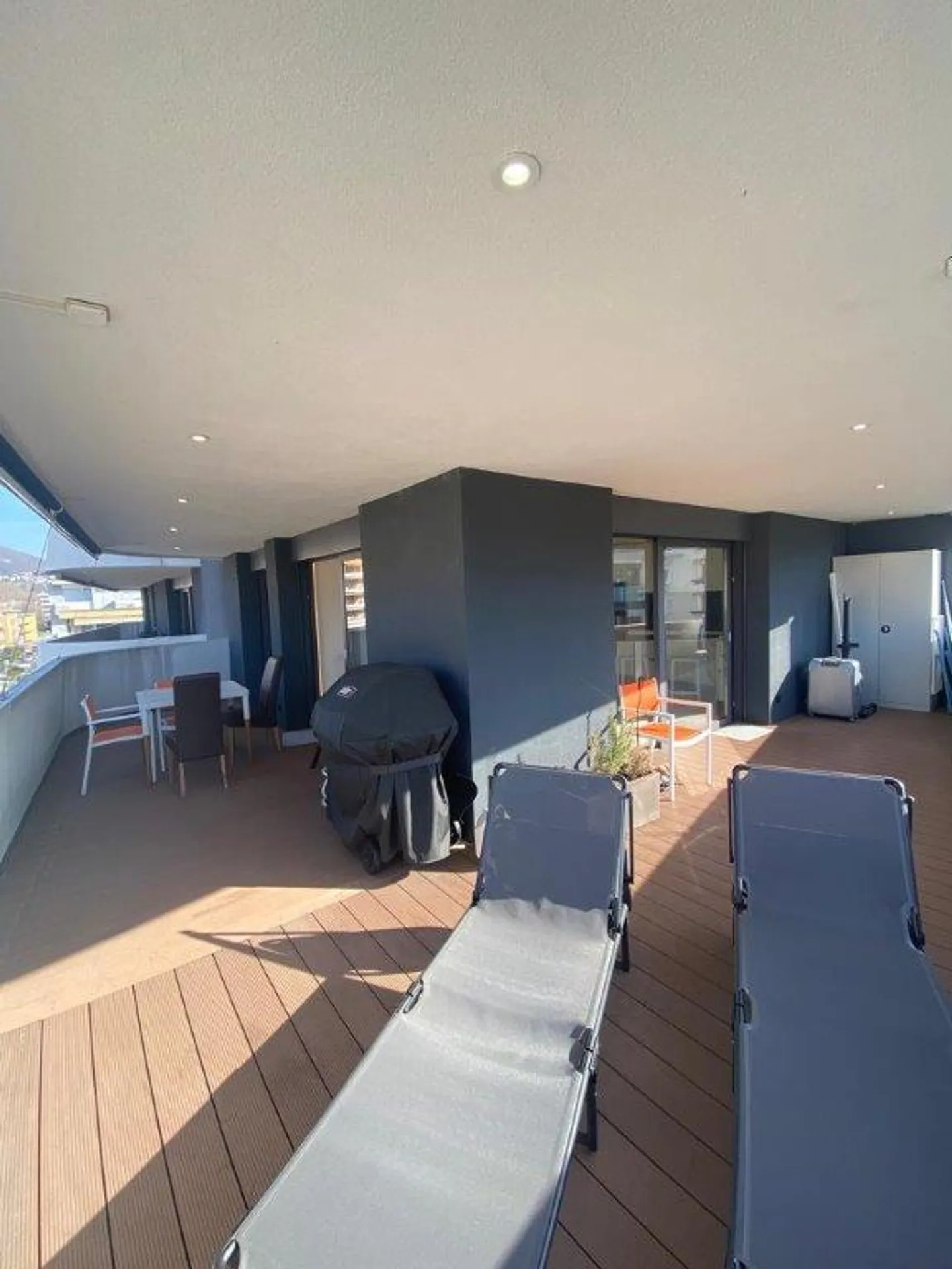 Appartamento moderno a Paradiso - Foto 1 di 16