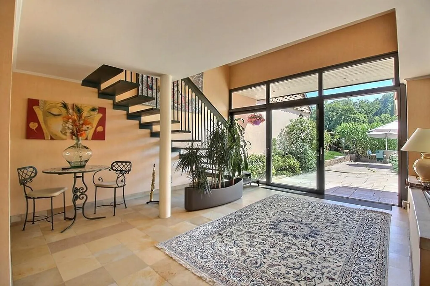 Casa con 9 stanze - Foto 10 di 30