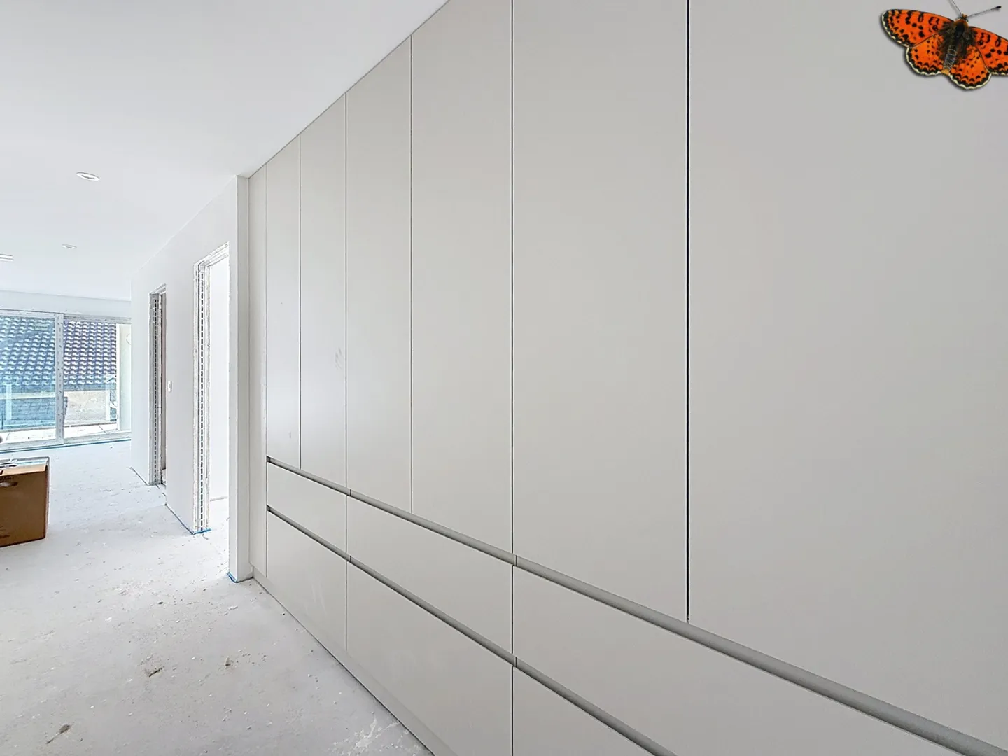 Modern Apartment with Balcony - Photo 12 of 13