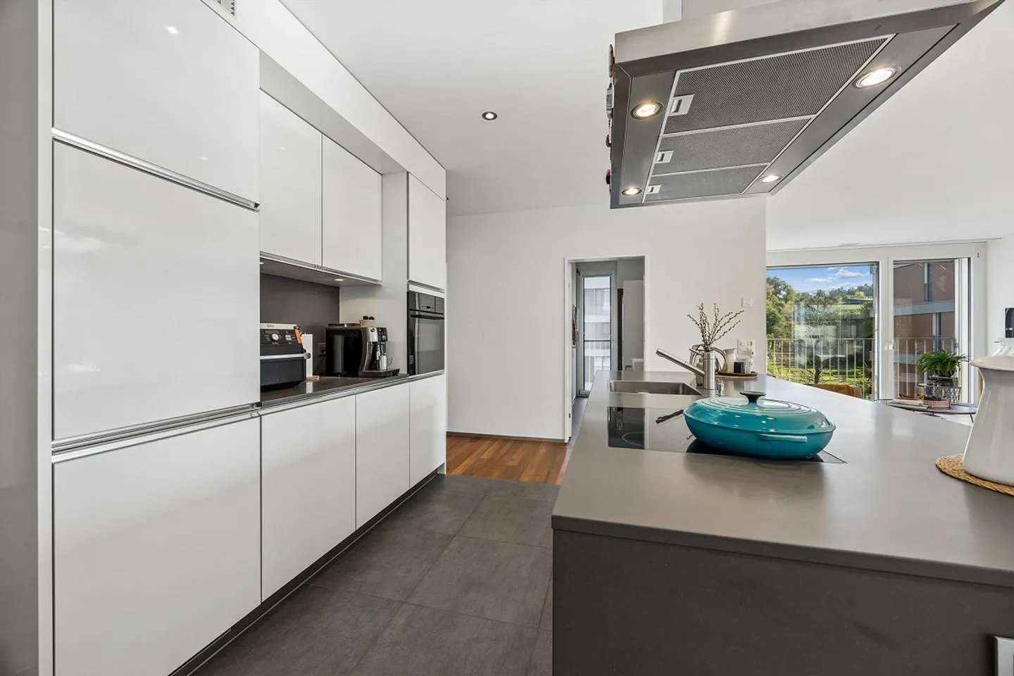 Geräumige Wohnung mit Balkon - Foto 7 von 13