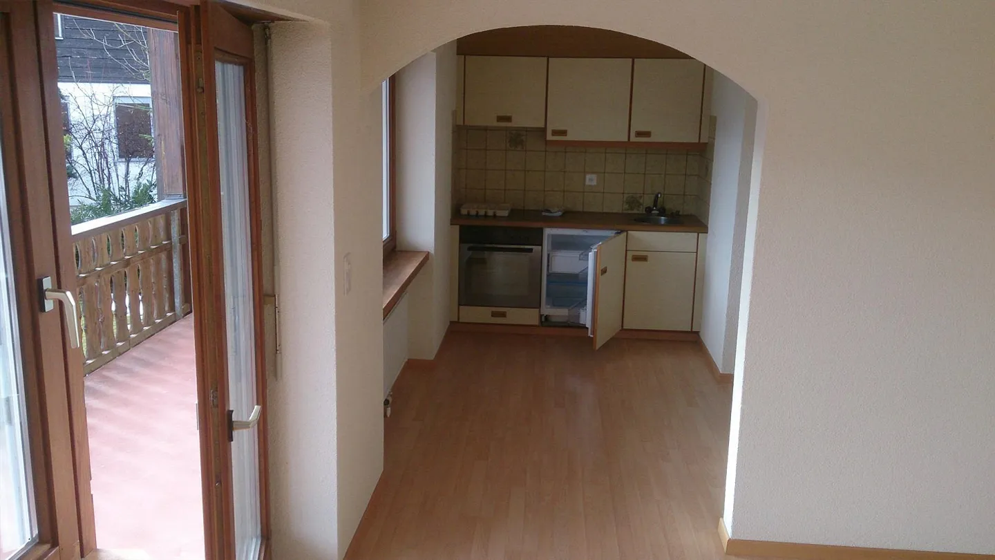 1.5 Zimmerwohnung mit grossem Balkon an ruhiger Lage - Foto 1 von 7