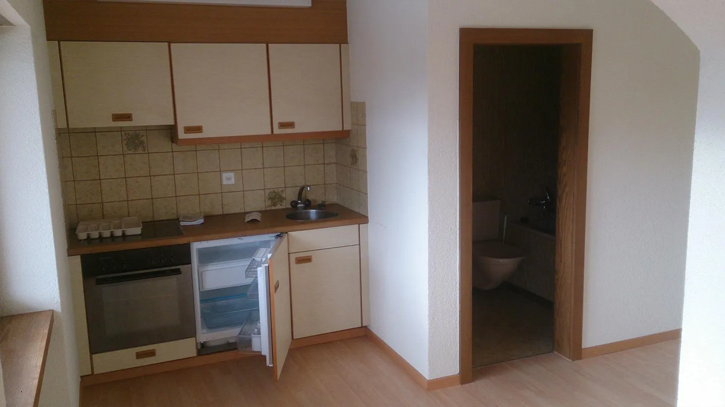 1.5 Zimmerwohnung mit grossem Balkon an ruhiger Lage - Foto 2 von 7
