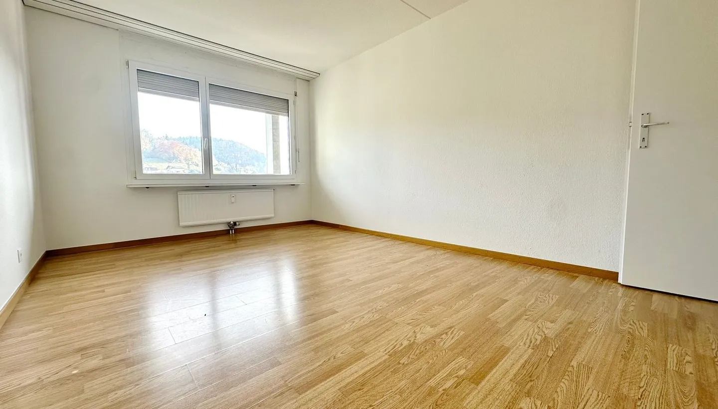 A newly renovated 3-room apartment for rent in Liestal - Photo 7 of 8
