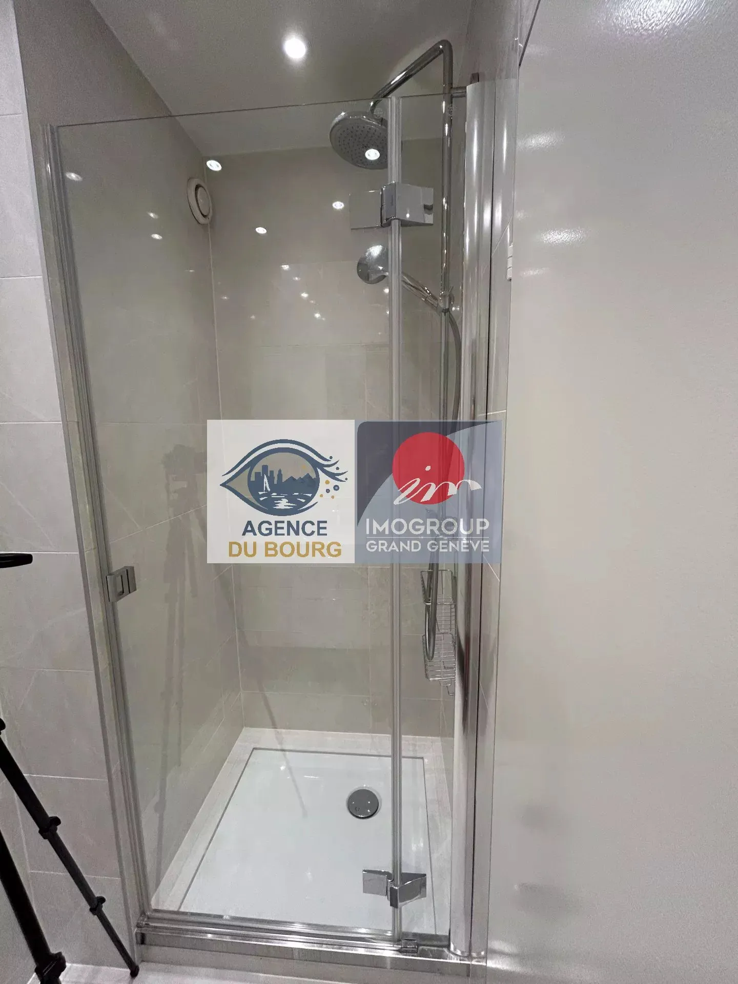 Appartement rénové avec terrasse - Photo 11 sur 13