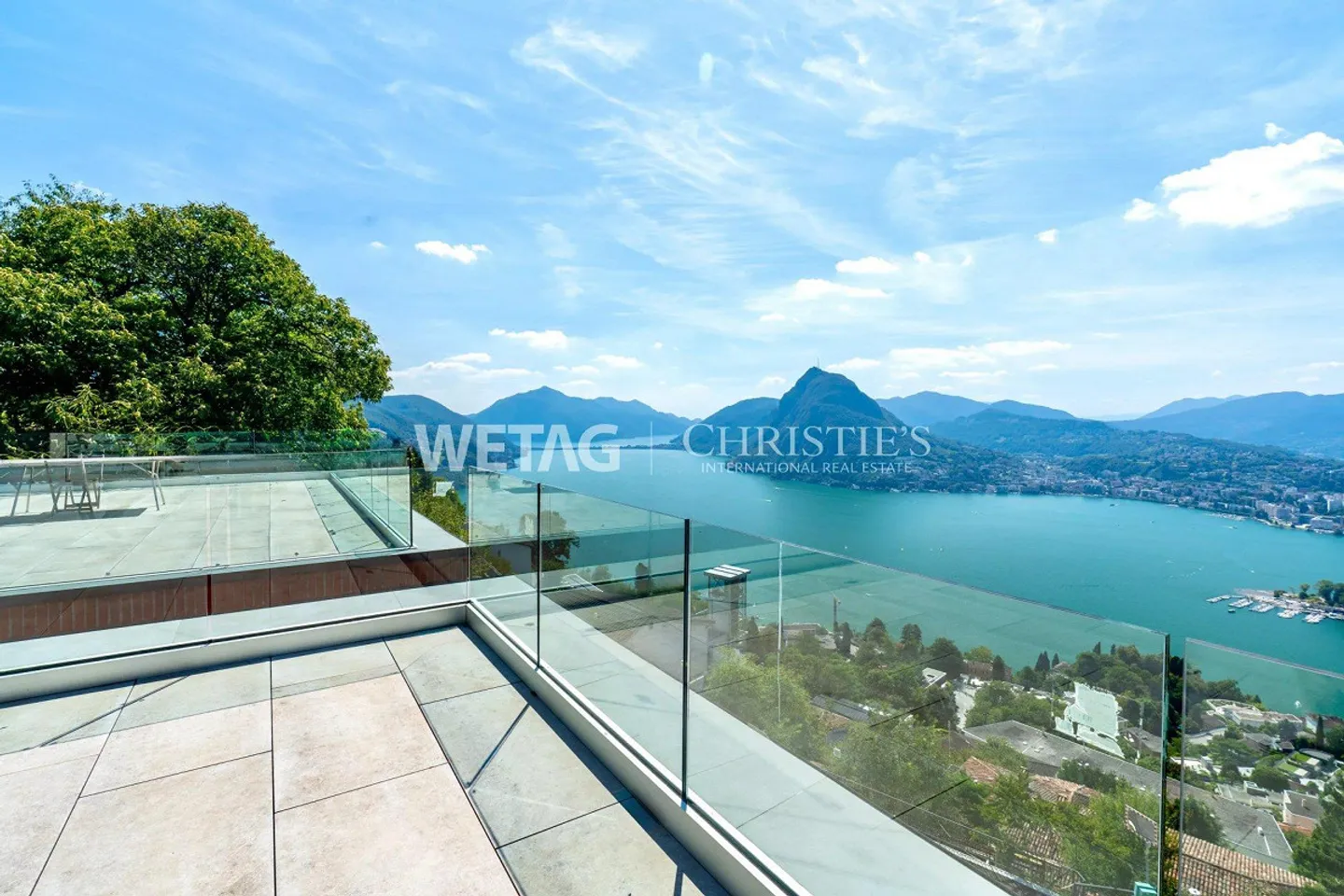 Lugano-Aldesago: Modern Row Villa with Private Garden & Lake View for Sale, Usable as a Second Home - Photo 1 of 13