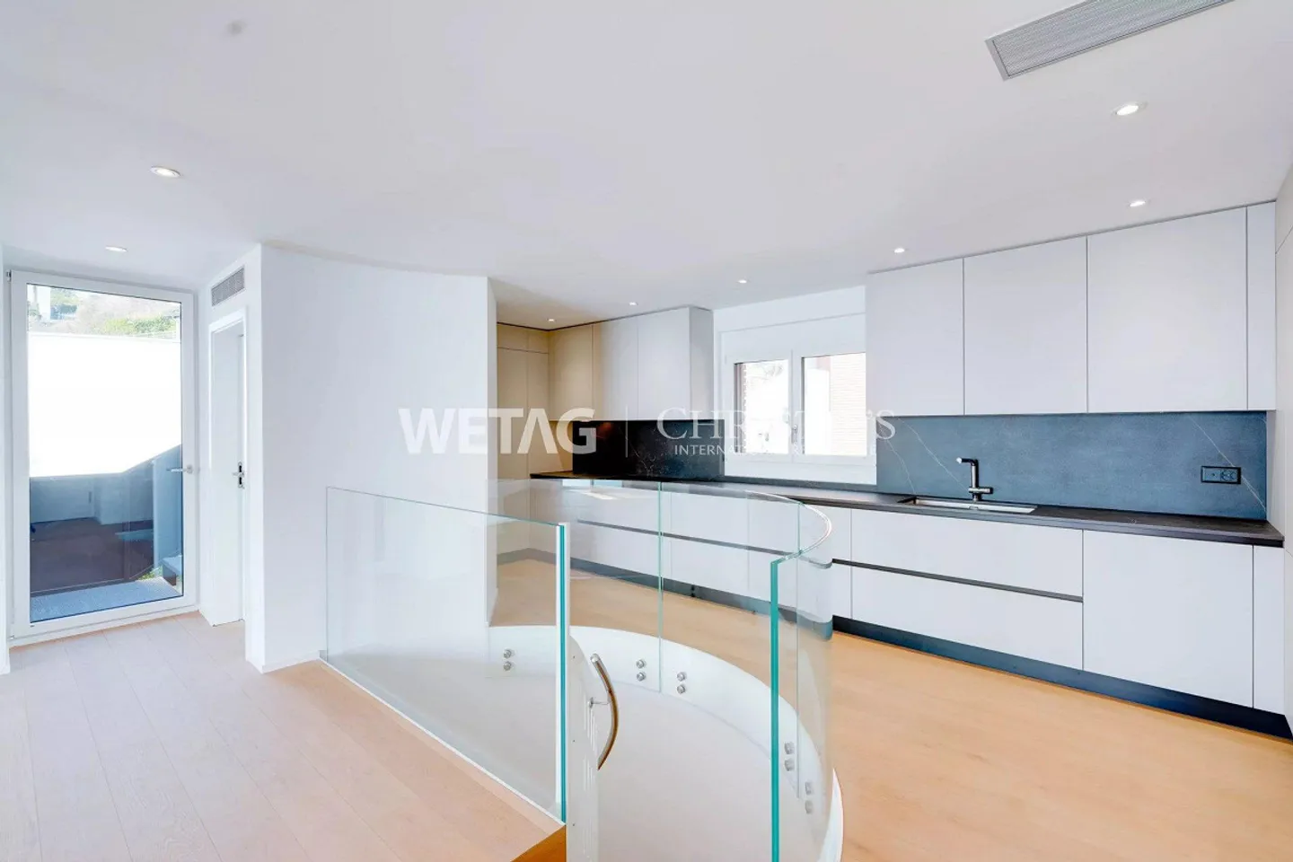 Lugano-Aldesago: Modern Row Villa with Private Garden & Lake View for Sale, Usable as a Second Home - Photo 4 of 13