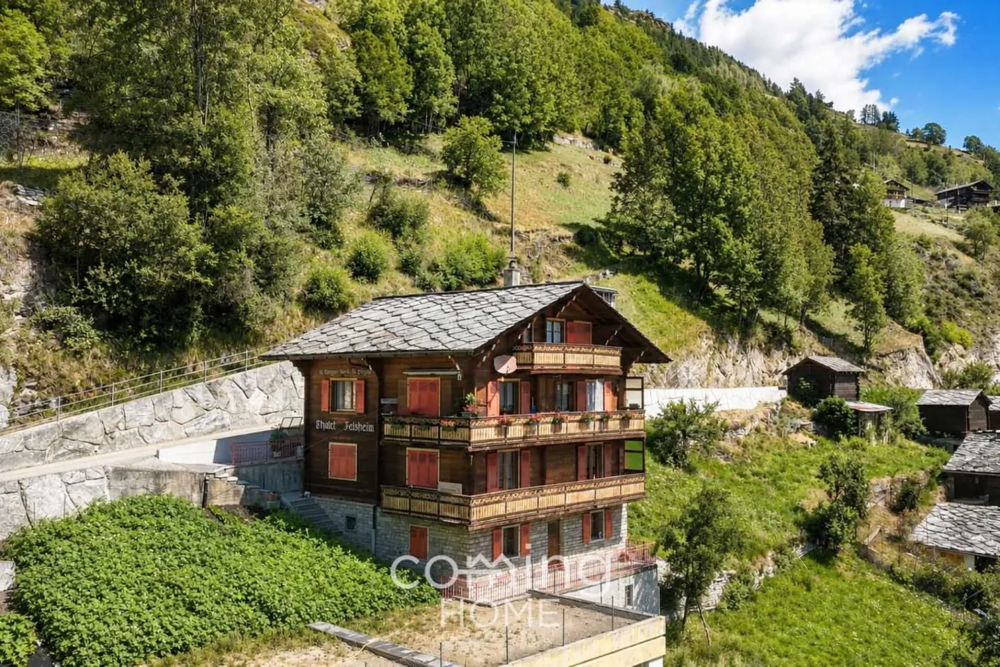 Appartement attrayant de 3,5 pièces dans un chalet valaisan à Embd - Vue sur la montagne et résidence secondaire - Photo 1 sur 13