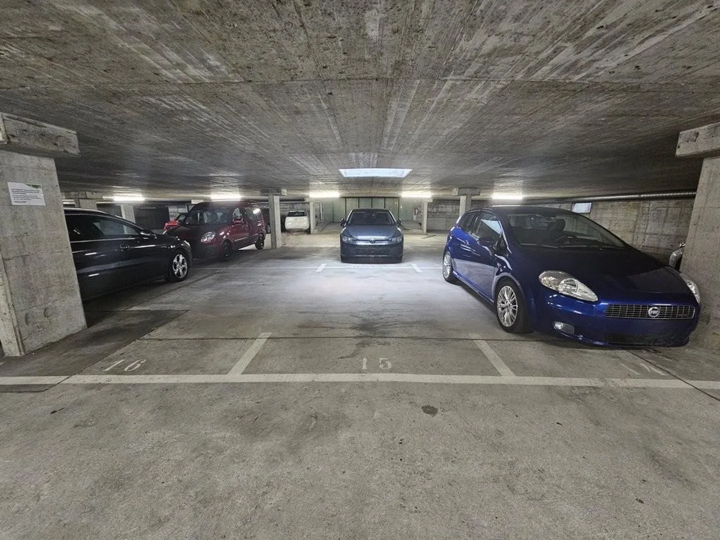 Parking space directly at the train station in Muttenz - Photo 3 of 3