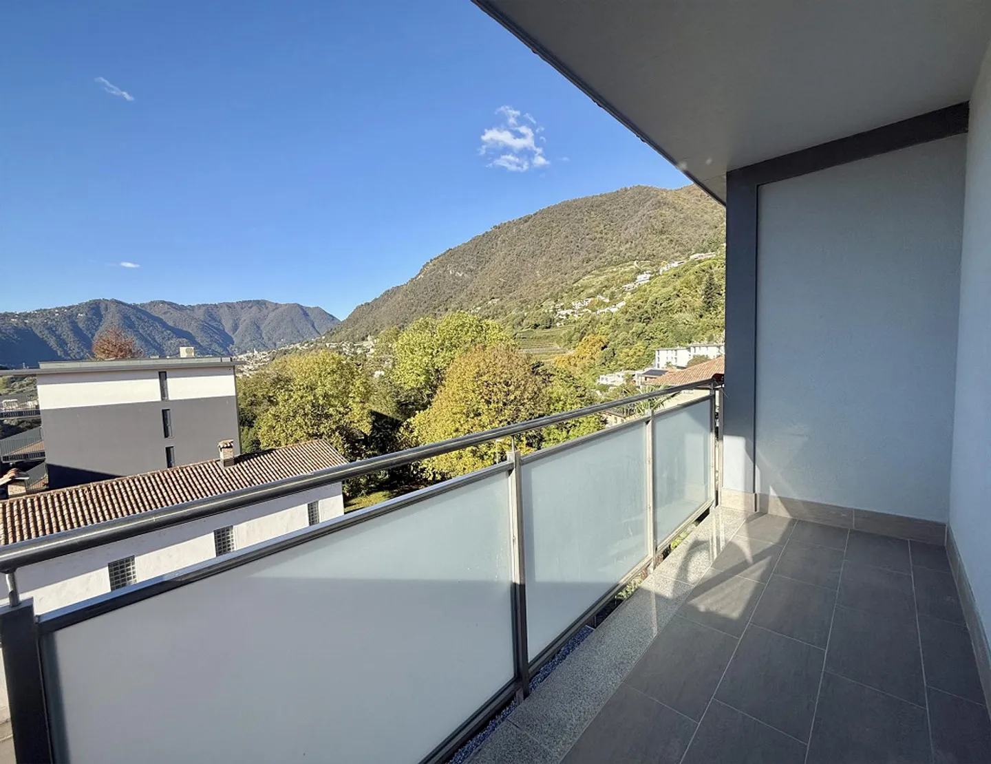 BIS ZU 3 MONATE KOSTENLOS - 3.5 Zimmer neu in Vacallo - Foto 12 von 13