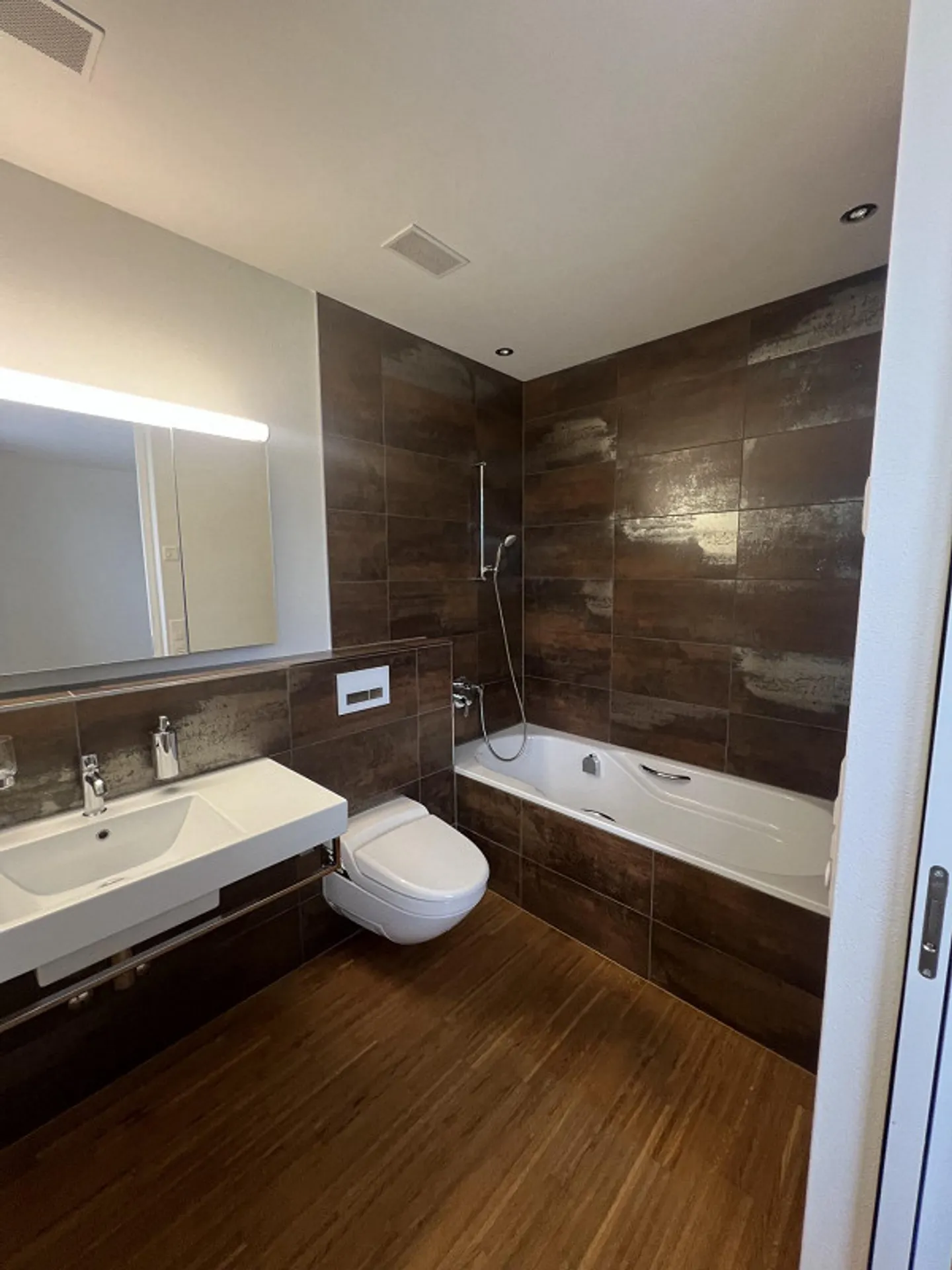 Appartement moderne et central de 4,5 pièces à Uster - Photo 5 sur 9