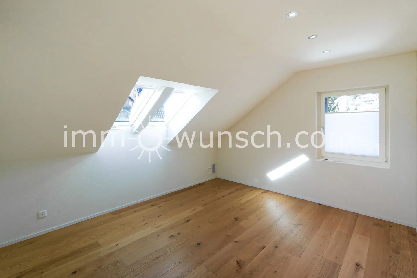 Charmante Dachwohnung in Baar - Foto 8 von 15