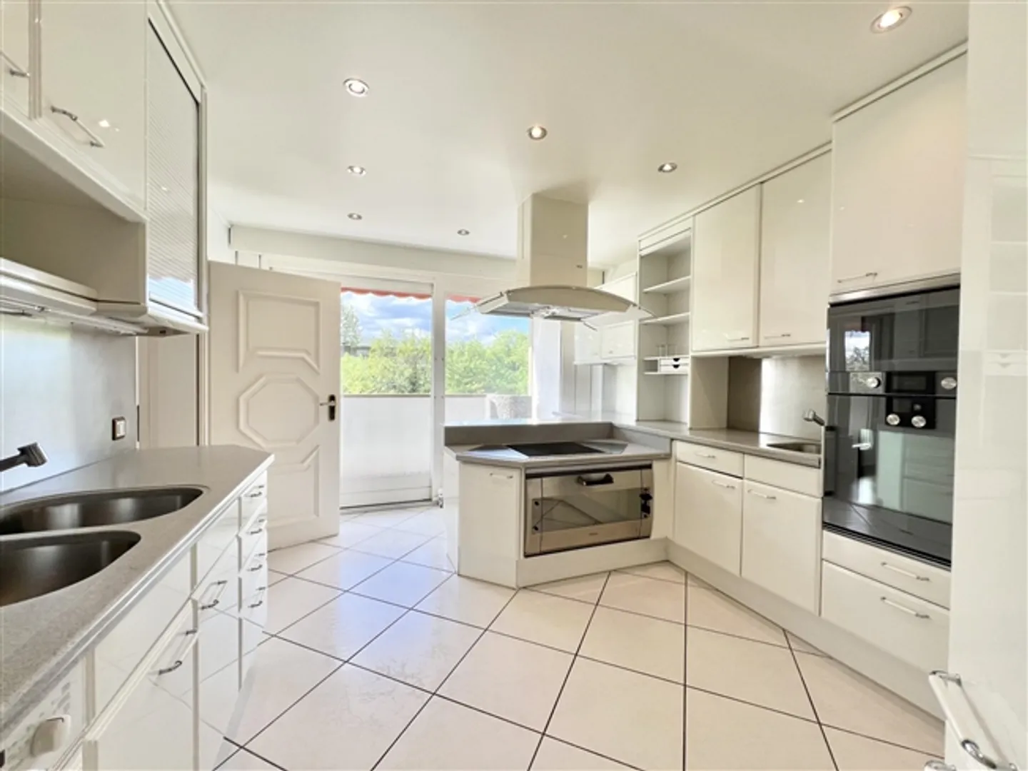 Very nice furnished apartment for rent in Cologny - Photo 3 of 8