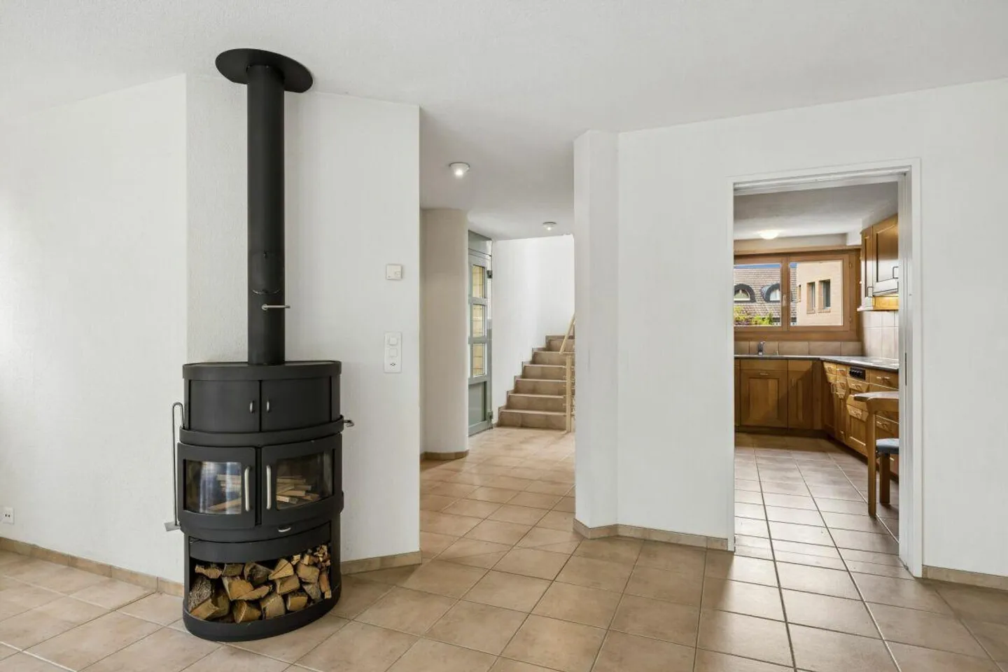 Spaziosa casa familiare semi-indipendente di 6 1/2 stanze a Rotkreuz - Foto 16 di 31