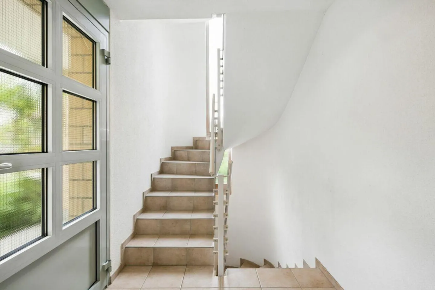 Spaziosa casa familiare semi-indipendente di 6 1/2 stanze a Rotkreuz - Foto 19 di 31