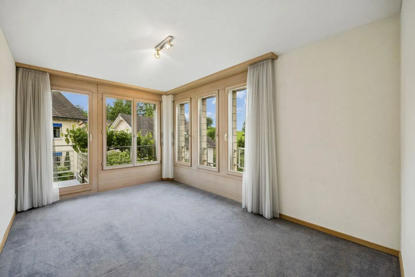 Spaziosa casa familiare semi-indipendente di 6 1/2 stanze a Rotkreuz - Foto 23 di 31