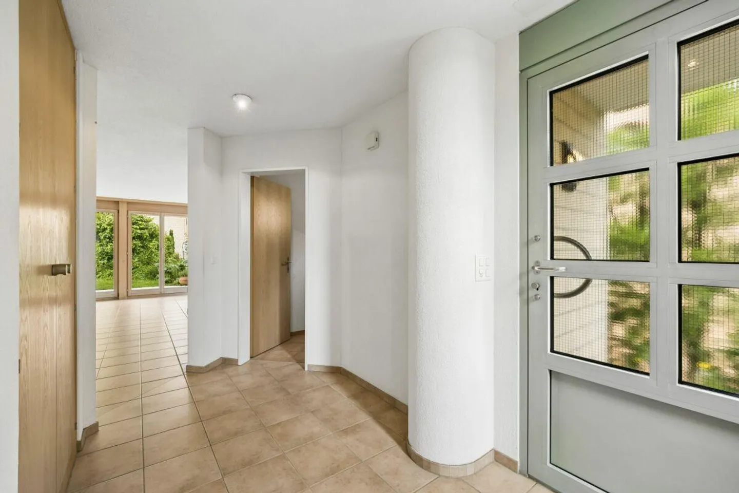 Spaziosa casa familiare semi-indipendente di 6 1/2 stanze a Rotkreuz - Foto 9 di 31