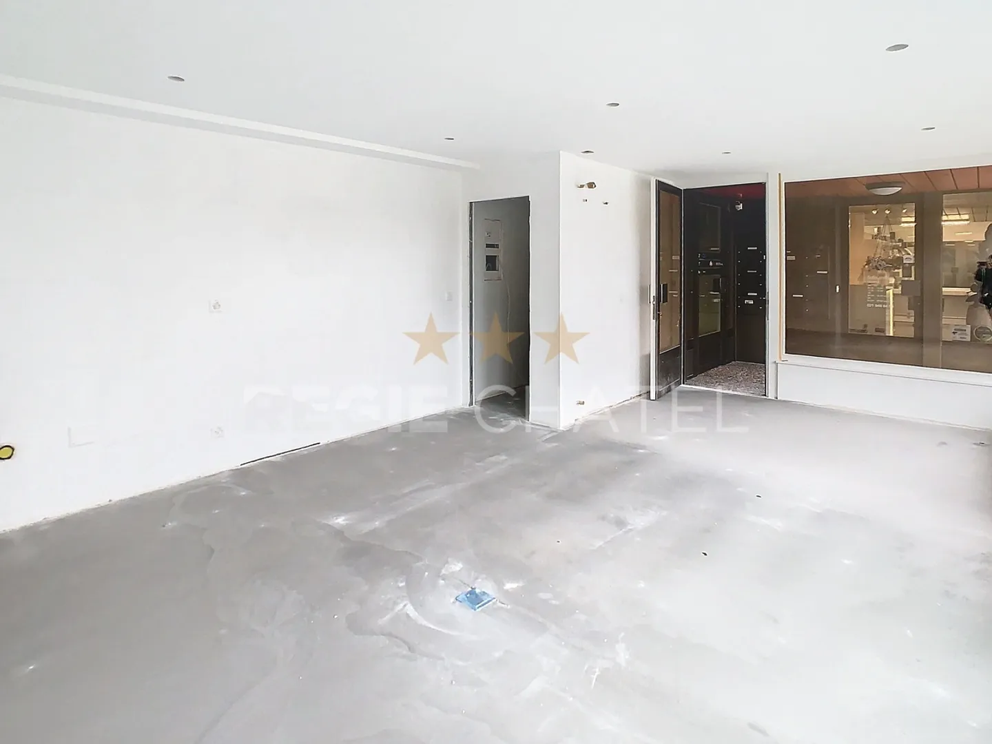 Industrial 1 room - Photo 5 of 5
