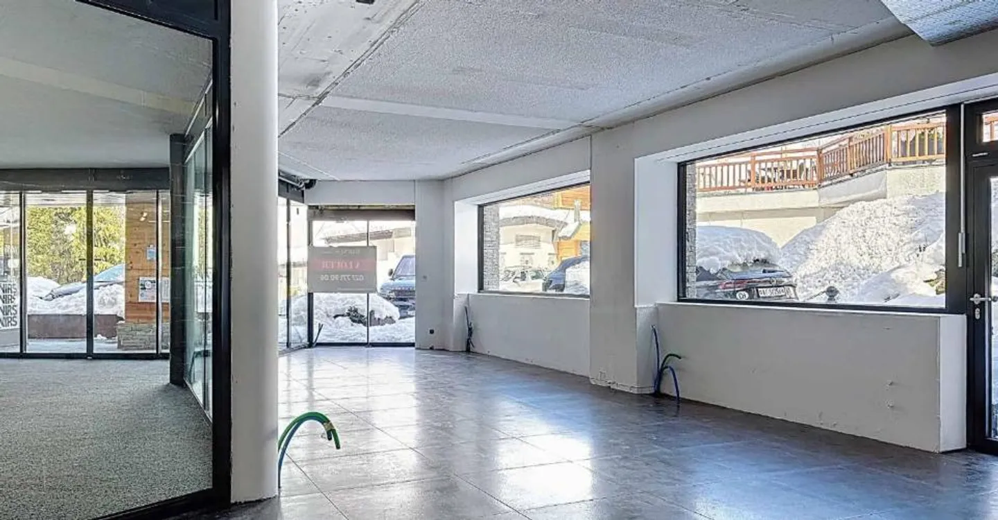 Unique Commercial Space in the Heart of Verbier - Photo 3 of 4