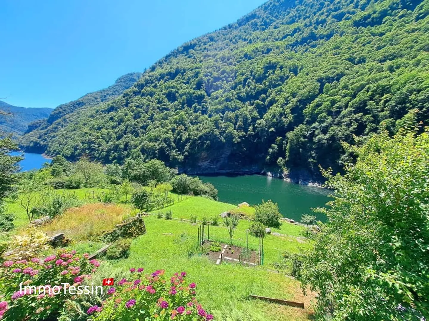 Charming Ticino House with Lake Access to Verzasca Reservoir & Wonderful Panoramic View - Photo 1 of 13