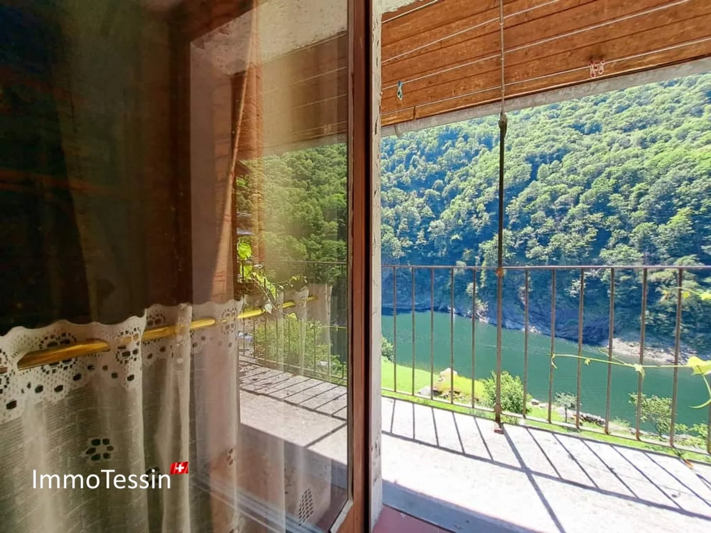Charming Ticino House with Lake Access to Verzasca Reservoir & Wonderful Panoramic View - Photo 5 of 13