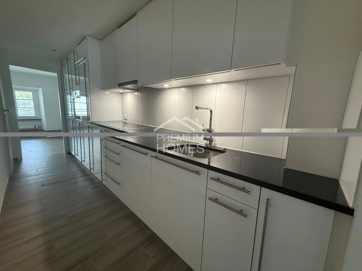 Objet de rendement : Résidentiel et commercial, environ 4,62 % - Photo 3 sur 7