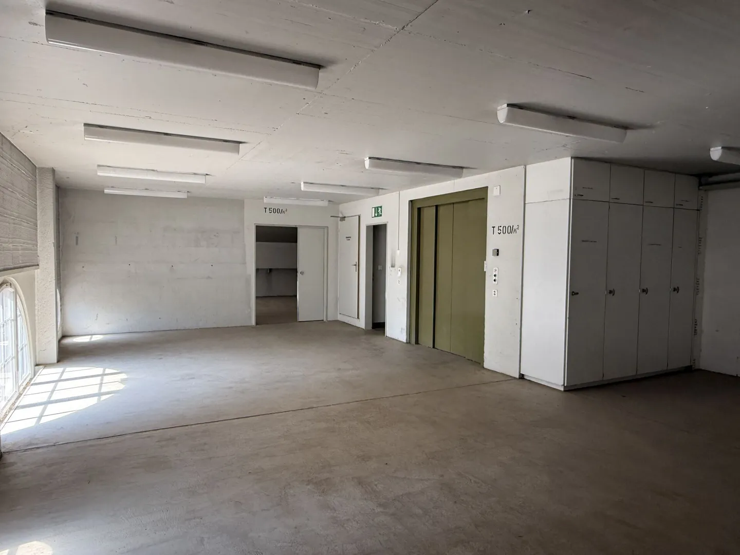 Propriété commerciale historique sous droits de construction - Photo 4 sur 10