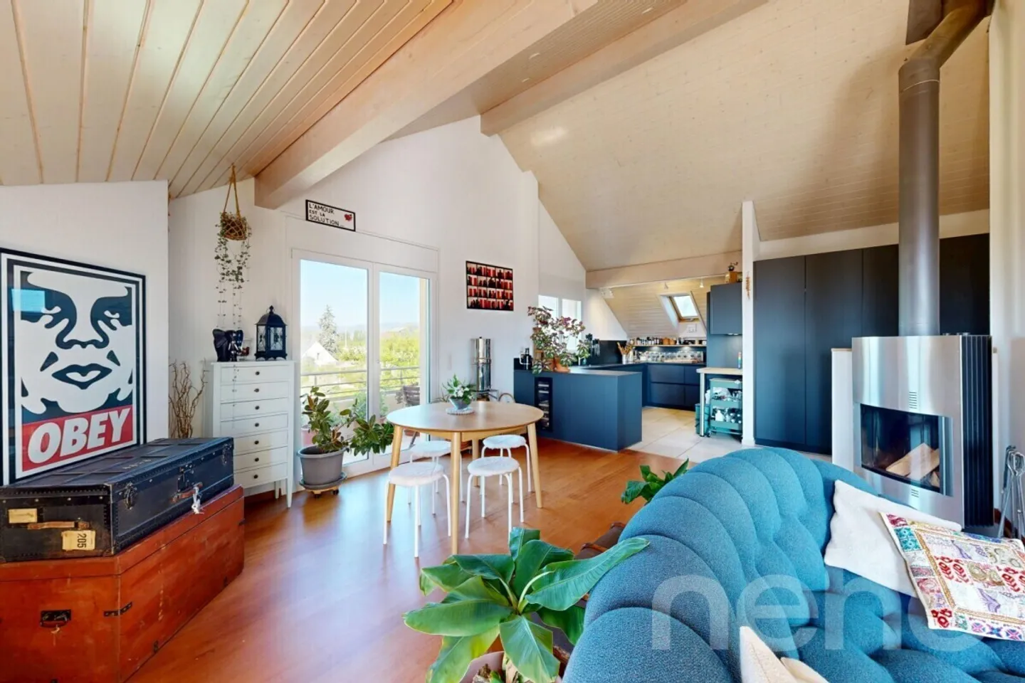 Bright penthouse in a dominant position with views of Lake Geneva and the Alps - Photo 3 of 12