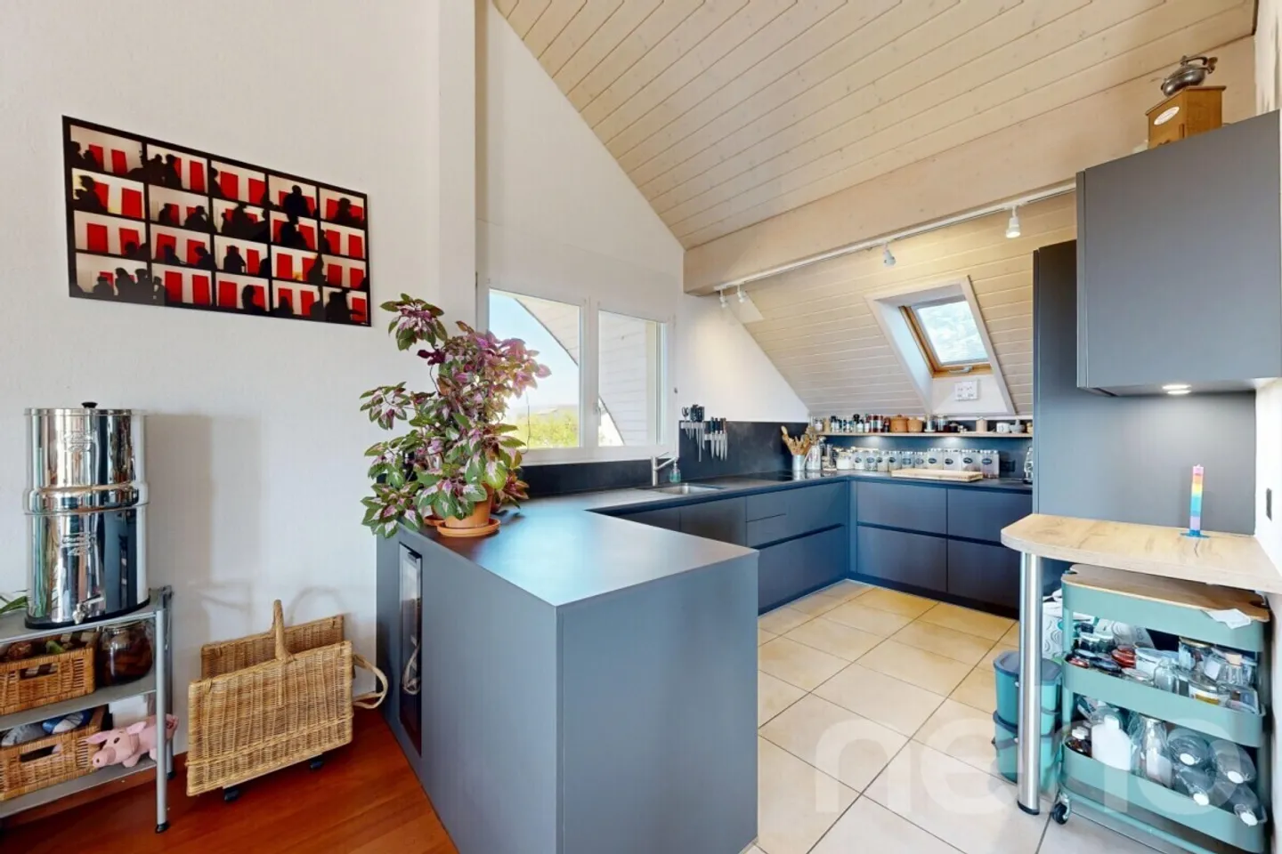 Bright penthouse in a dominant position with views of Lake Geneva and the Alps - Photo 4 of 12