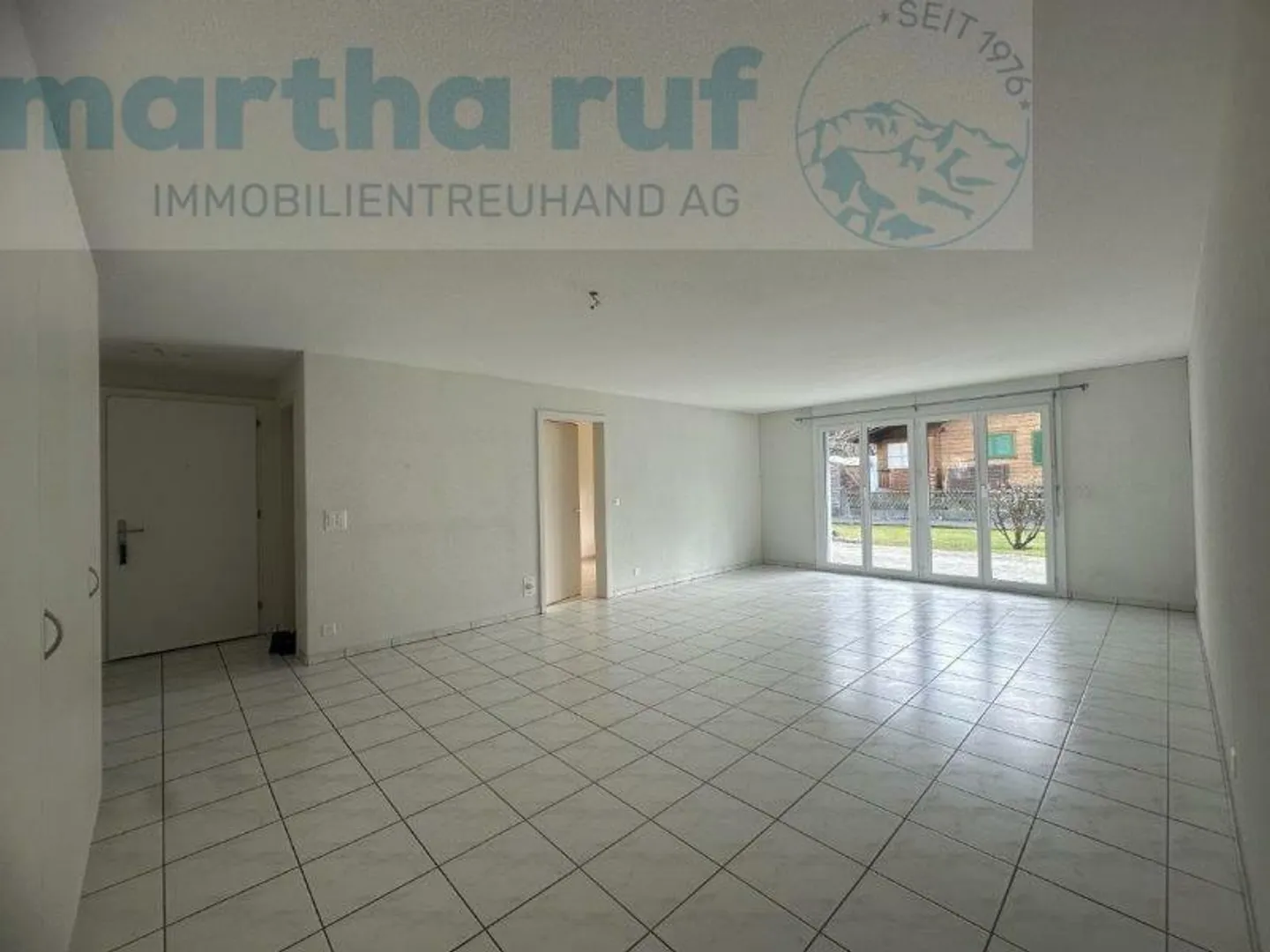 Appartamento in vendita - Foto 2 di 10