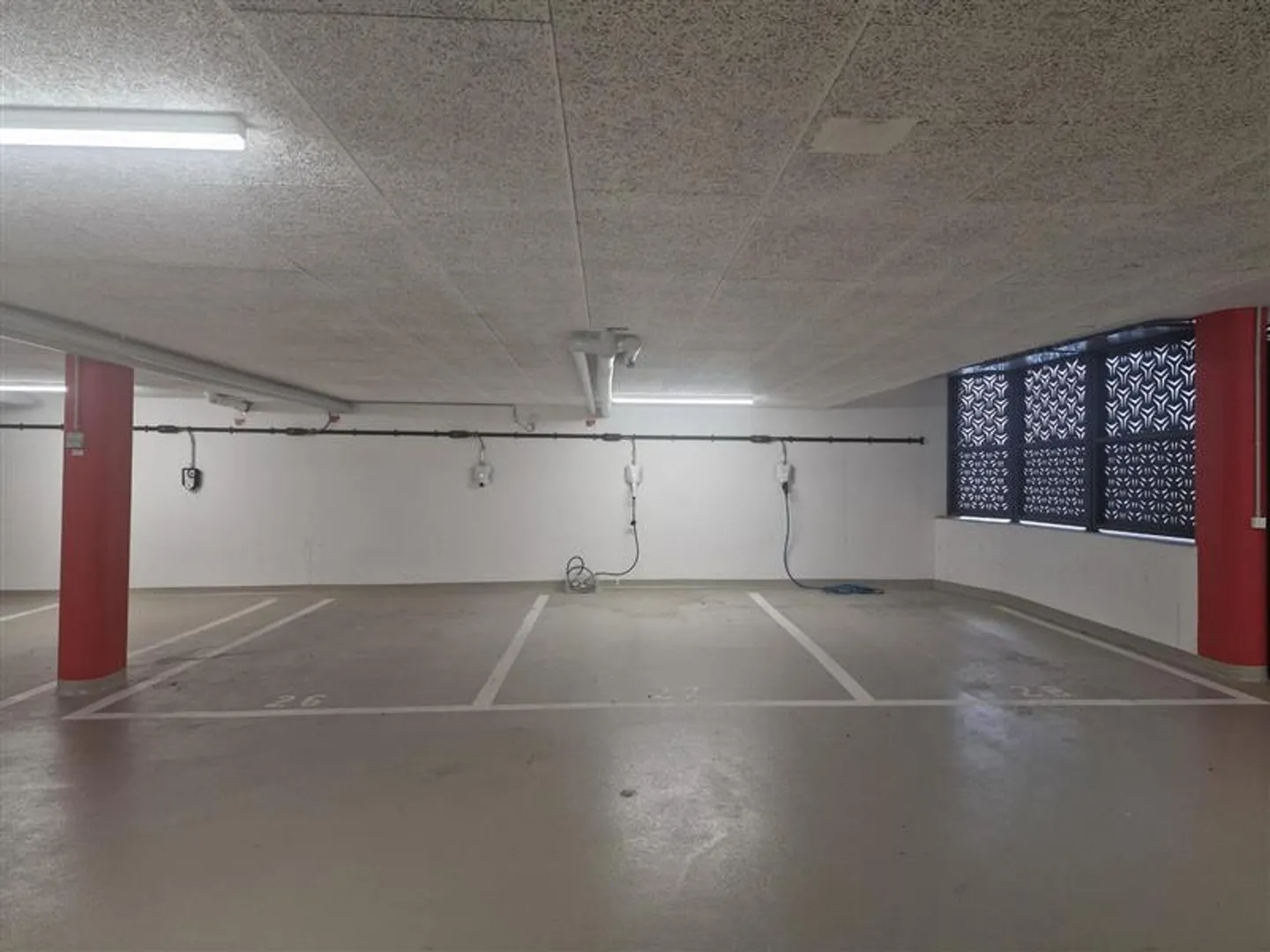 Place de parking souterrain près de la gare de Sargans ! - Photo 2 sur 3