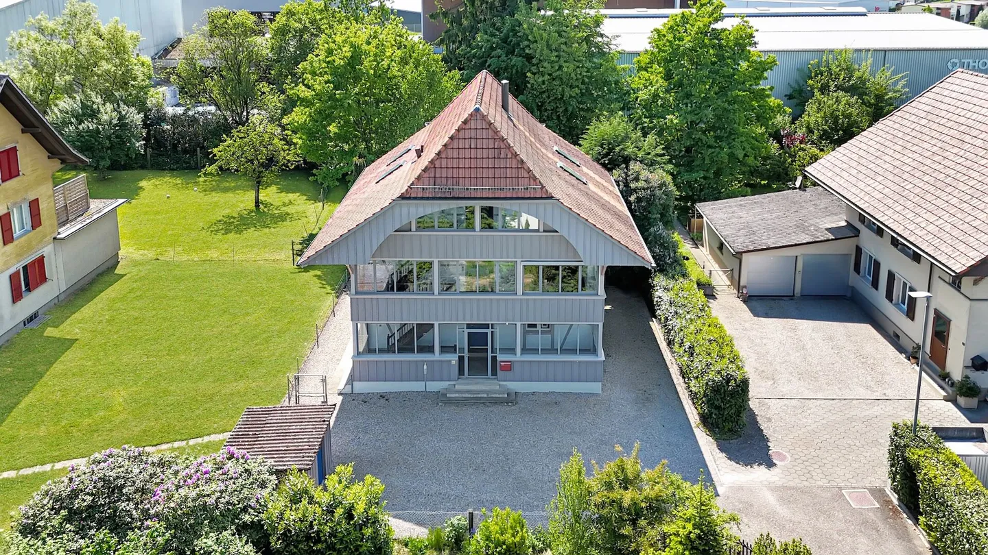 Detached, top renovated single-family house with numerous advantages in Aarwangen - Photo 15 of 16