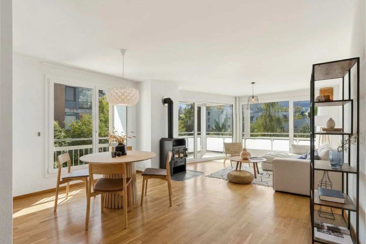 Zentrale Wohnung mit fantastischer Aussicht - Foto 2 von 7