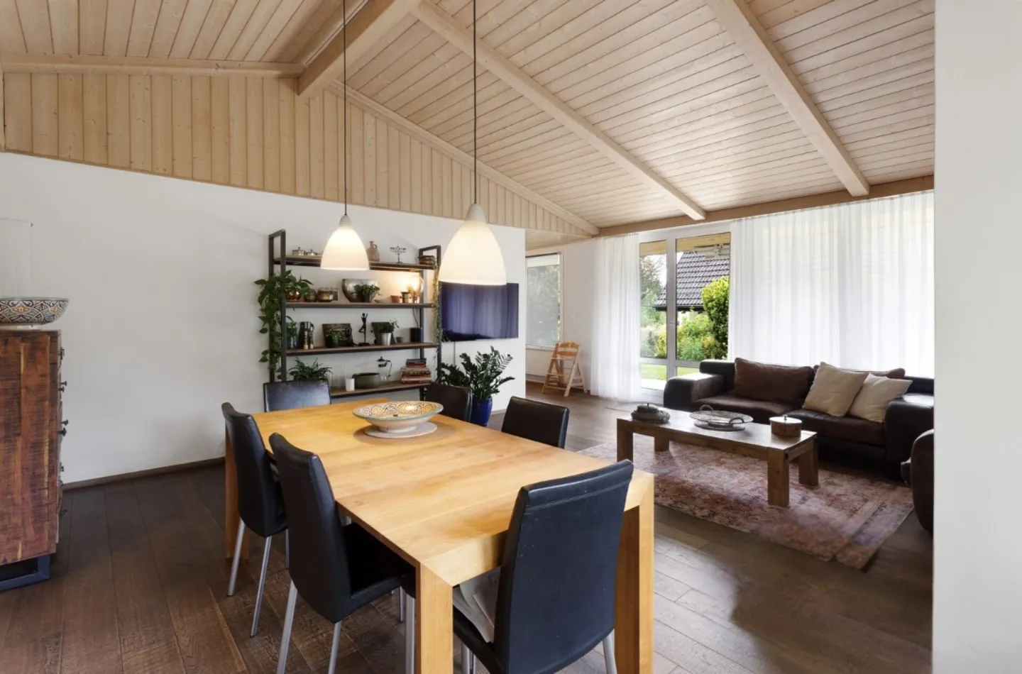 RESERVED Attractive 5.5-room single-family house with garden and double garage in Unterengstringen - Photo 5 of 26