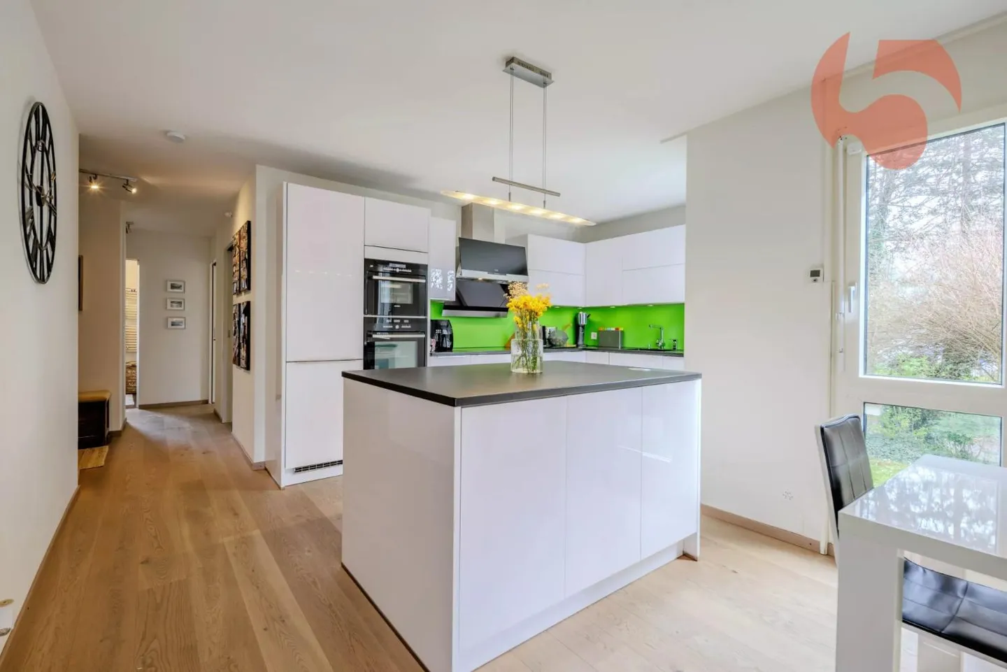 4,5 Zimmer-Wohnung mit großem Garten - Foto 7 von 12