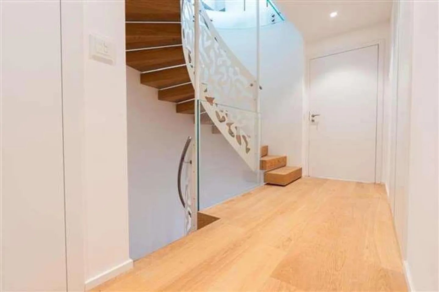 Neubau-Villa in Aldesago - Foto 5 von 13