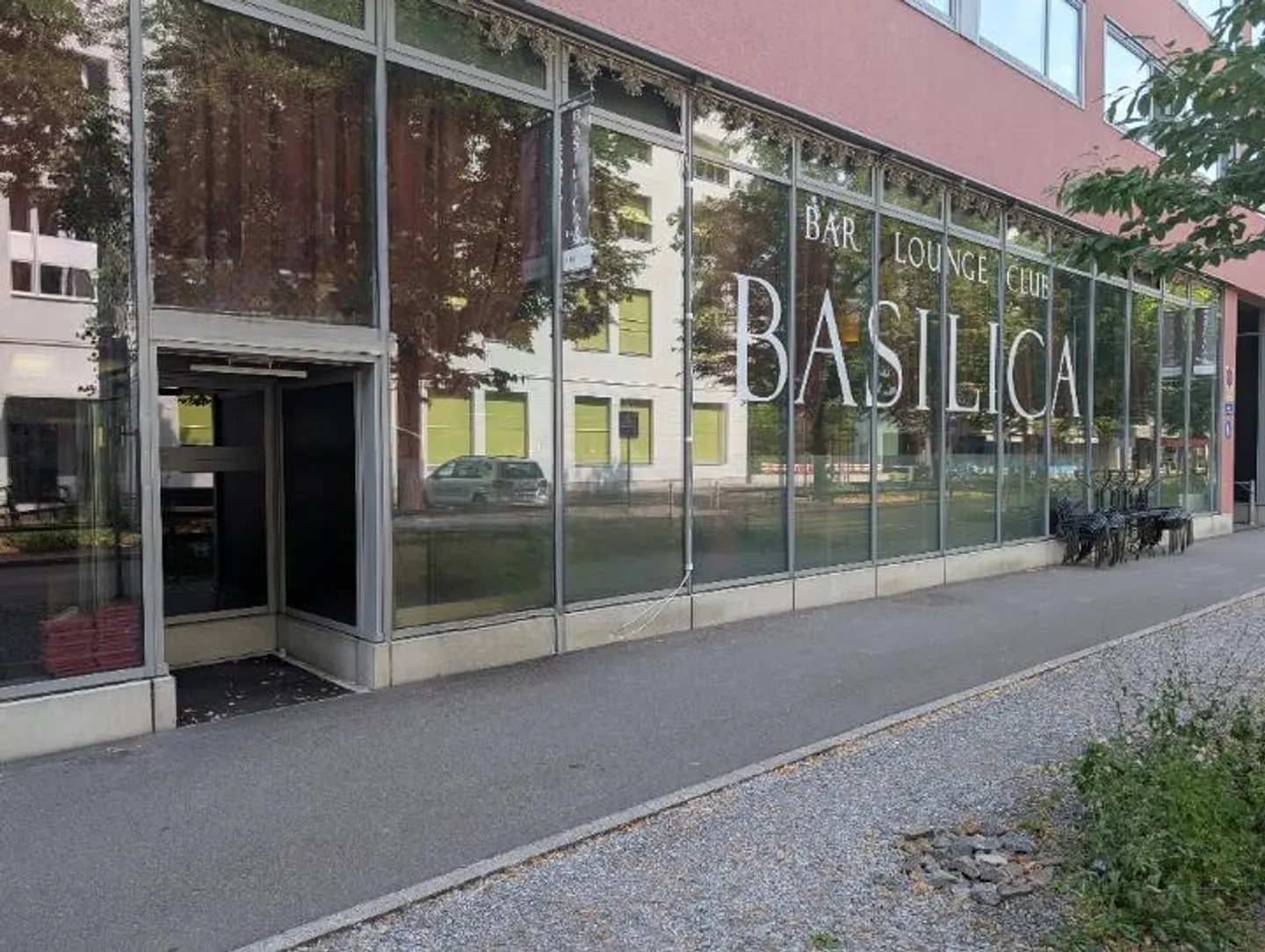 Established Lounge Bar 'Basilica' in Zurich-West - Photo 2 of 10
