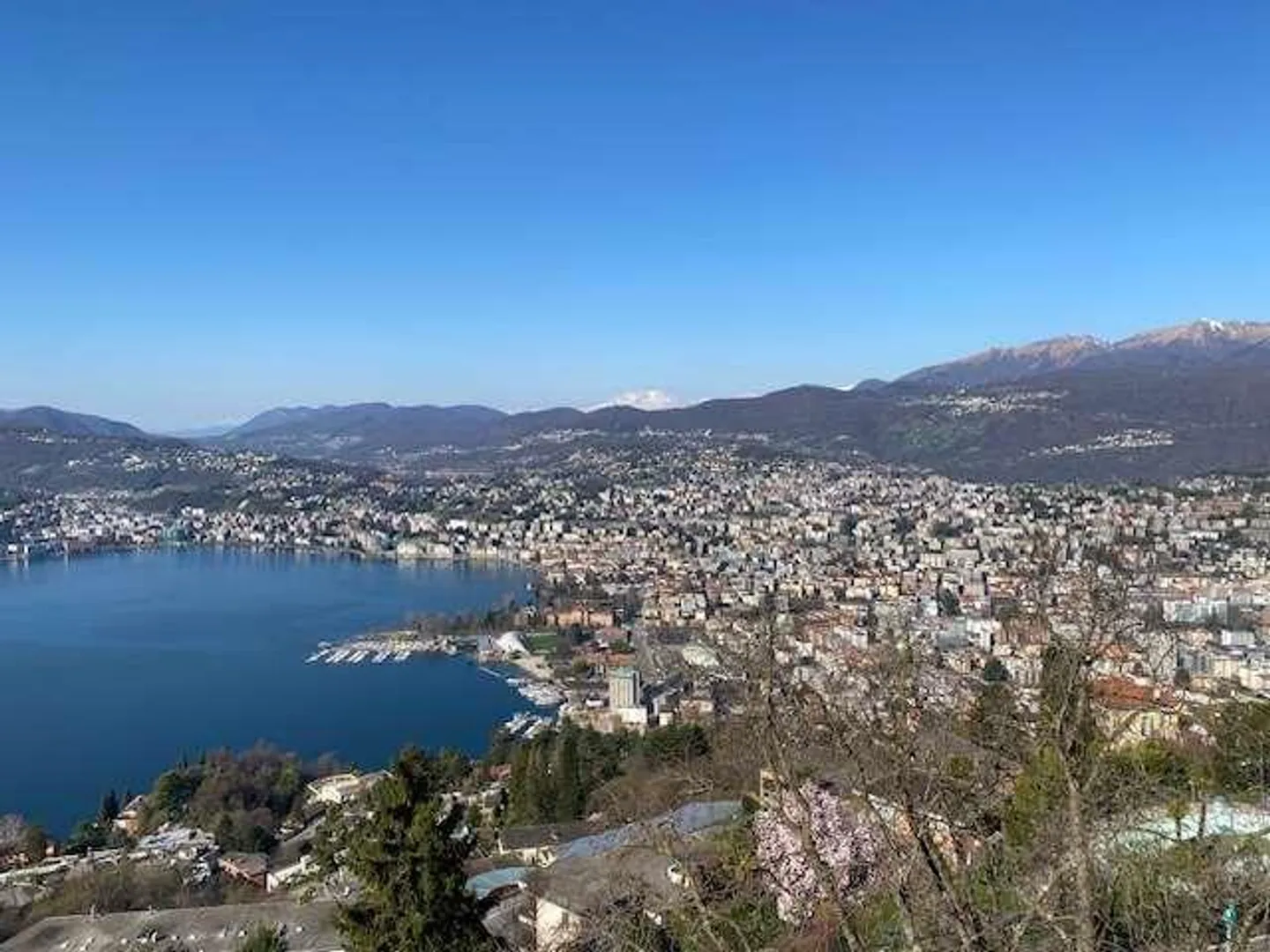 Neubau-Villa in Aldesago - Foto 11 von 13